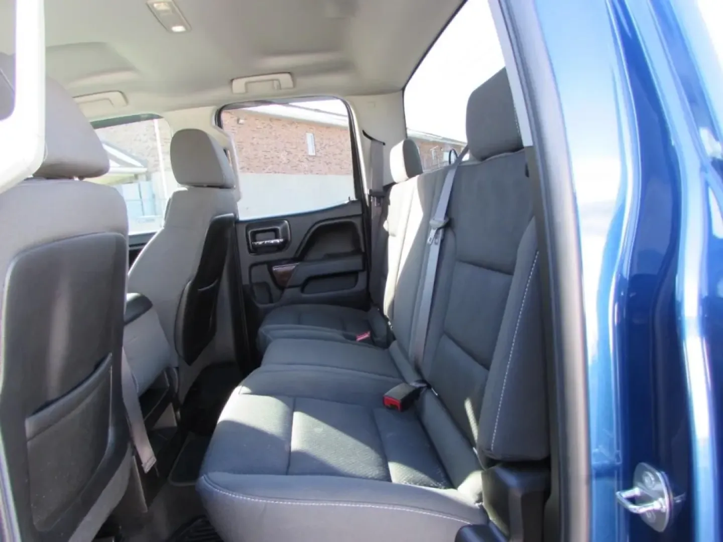 2015 /Black GMC Sierra 1500 SLE (1GTV2UECXFZ) with an Other engine, Automatic transmission, located at 12836 Highway 21, De Soto, MO, 63020, (636) 337-7777, 38.151867, -90.575615 - **Unleash Your Adventurous Spirit with the 2015 GMC Sierra 1500 Perfect for Weekend Warriors and Daily Commuters Alike!**<br /> <br /> Are you ready to elevate your driving experience? The 2015 GMC Sierra 1500 is more than just a truck; it's your ticket to adventure, family outings, and stress-free - Photo#28