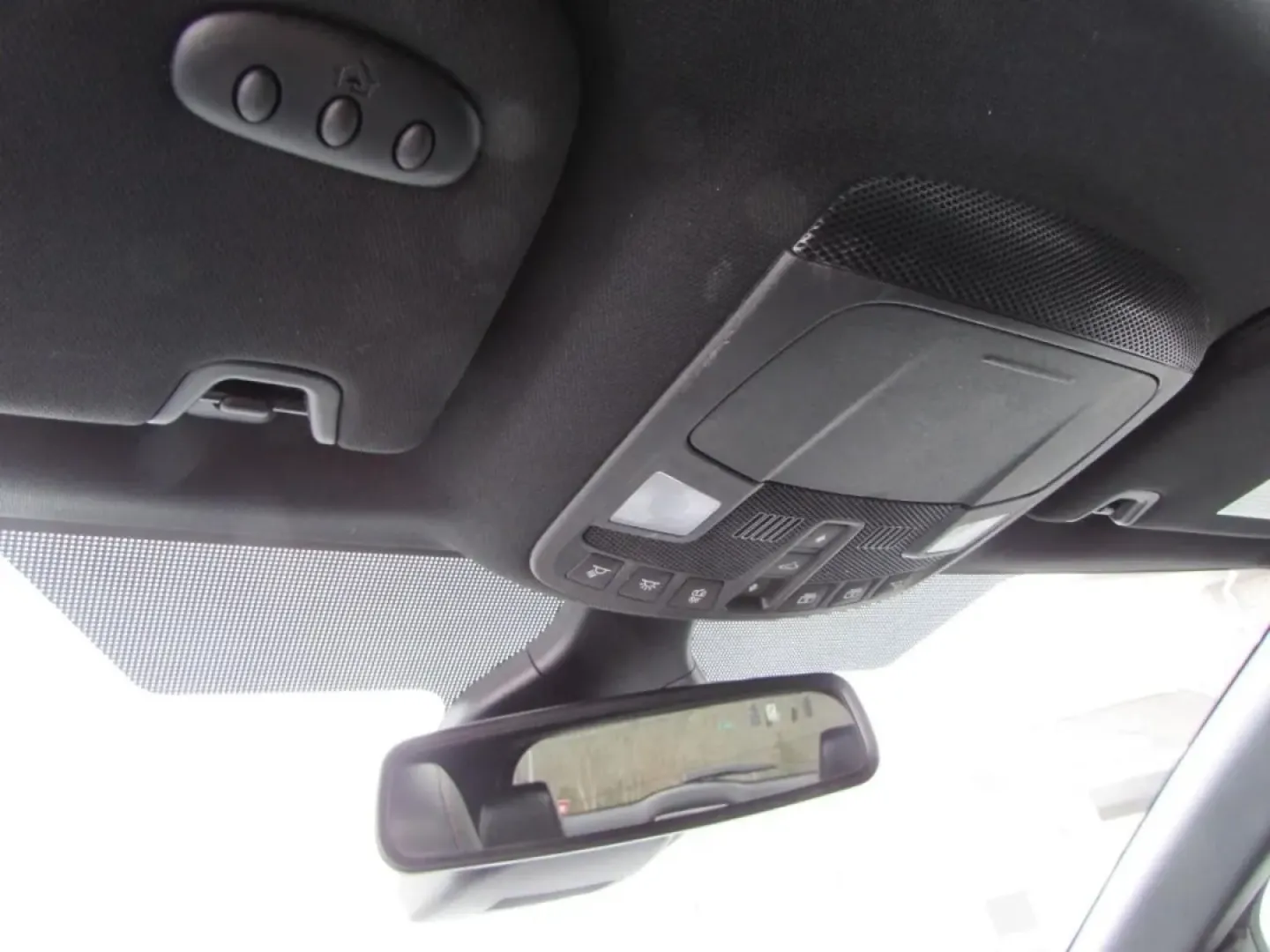 2024 /Ebony Ford Edge ST Line (2FMPK4J91RB) with an 2.0L L4 DOHC 16V engine, Automatic transmission, located at 12836 Highway 21, De Soto, MO, 63020, (636) 337-7777, 38.151867, -90.575615 - Unlock your next adventure with this stunning 2024 Ford Edge, available now at Pettus Ford De Soto, your trusted OEM dealership located at 12836 Missouri Hwy 21, De Soto, MO 63020. Whether you're navigating the daily grind of long commutes or planning weekend getaways with family and friends, this v - Photo#16