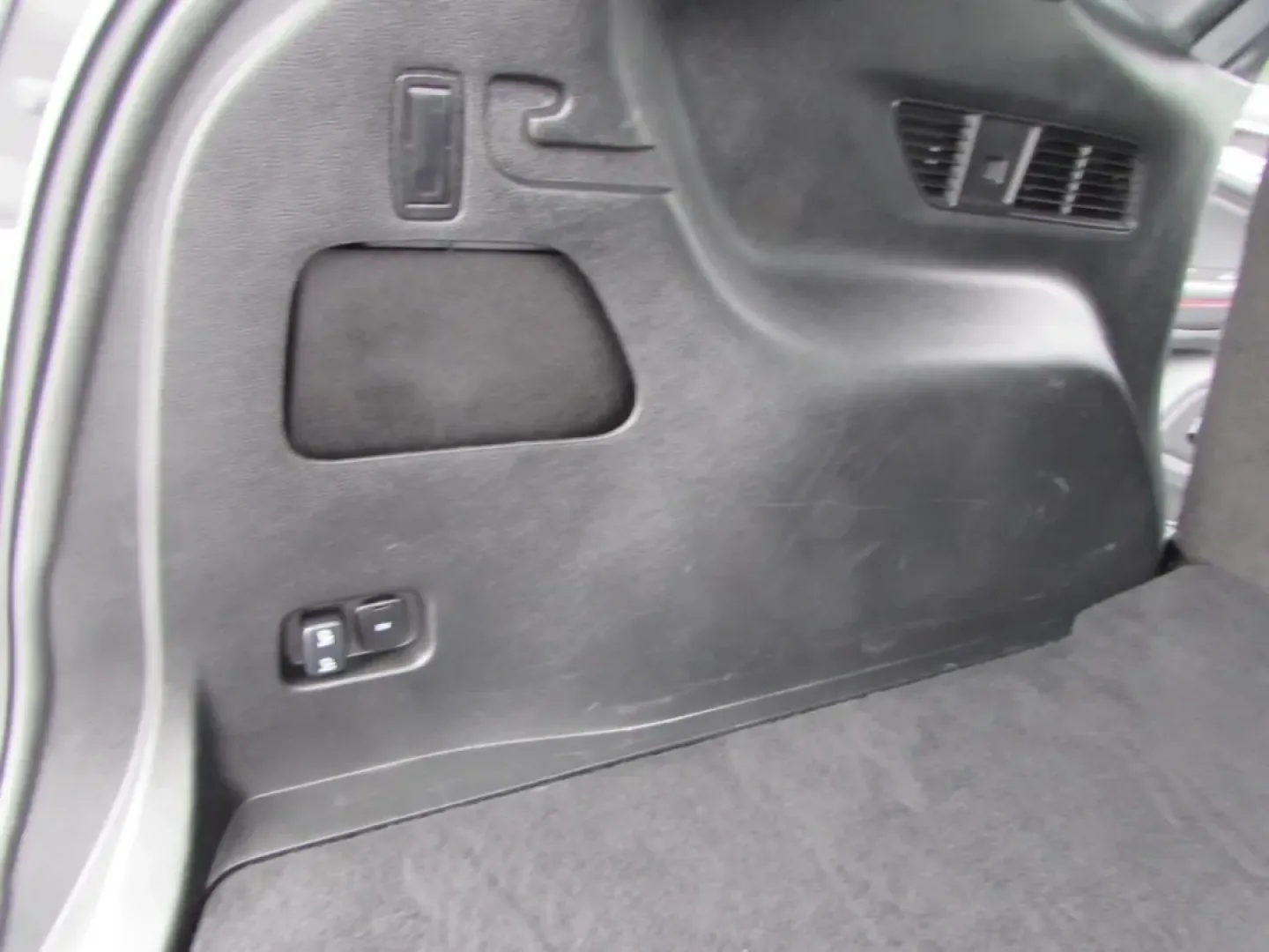 2024 /Ebony Ford Edge ST Line (2FMPK4J91RB) with an 2.0L L4 DOHC 16V engine, Automatic transmission, located at 12836 Highway 21, De Soto, MO, 63020, (636) 337-7777, 38.151867, -90.575615 - Unlock your next adventure with this stunning 2024 Ford Edge, available now at Pettus Ford De Soto, your trusted OEM dealership located at 12836 Missouri Hwy 21, De Soto, MO 63020. Whether you're navigating the daily grind of long commutes or planning weekend getaways with family and friends, this v - Photo#26