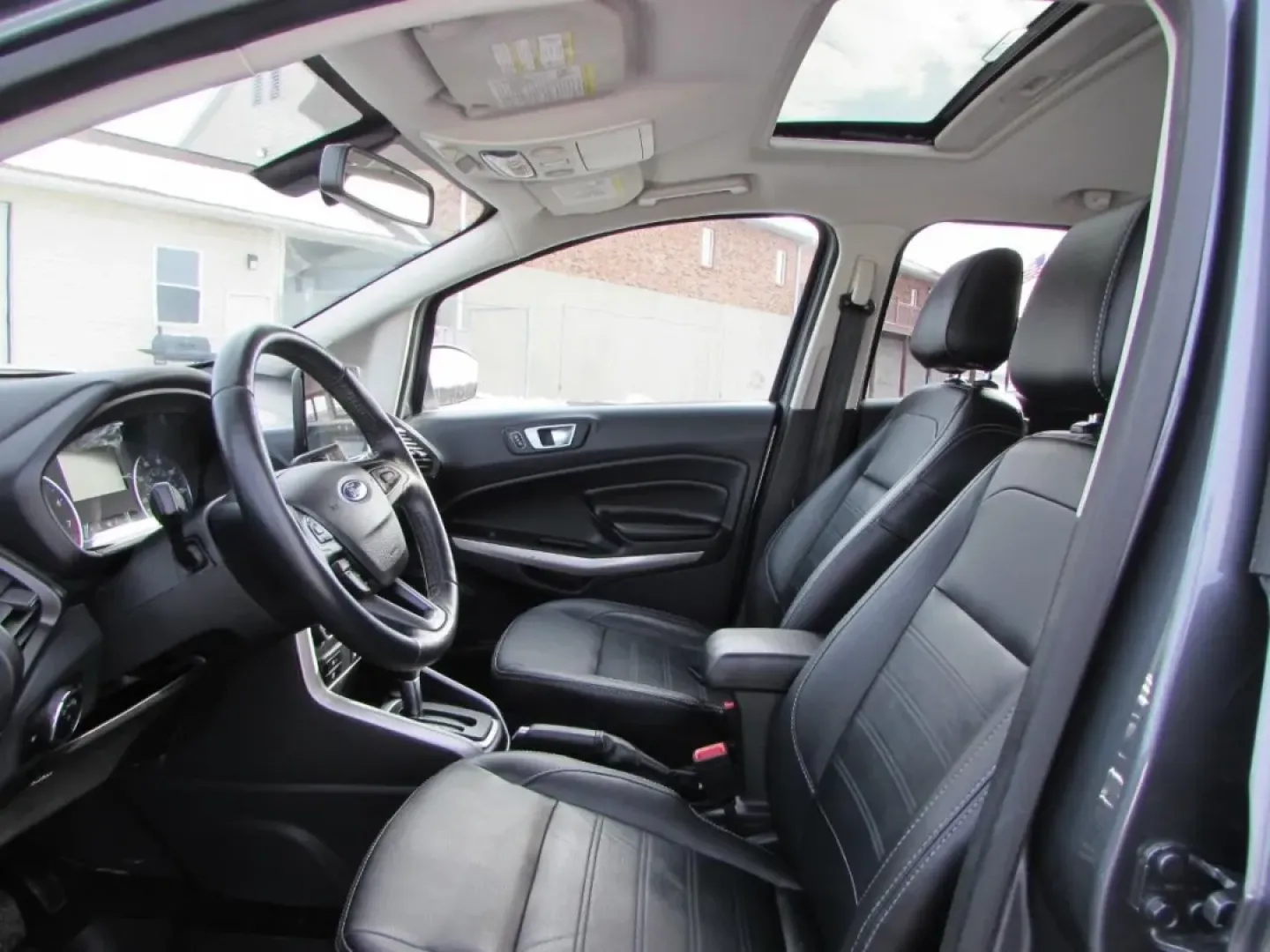 2018 /Ebony Black Ford EcoSport Titanium (MAJ6P1WL6JC) with an 2.0L L4 DOHC 16V engine, Automatic transmission, located at 12836 Highway 21, De Soto, MO, 63020, (636) 337-7777, 38.151867, -90.575615 - **Adventure Awaits with the 2018 Ford EcoSport Titanium!** <br /> <br /> Are you ready to elevate your lifestyle and embrace your adventurous spirit? Look no further than the 2018 Ford EcoSport Titanium, the perfect companion for weekend getaways, family outings, and urban explorations. With its rob - Photo#12