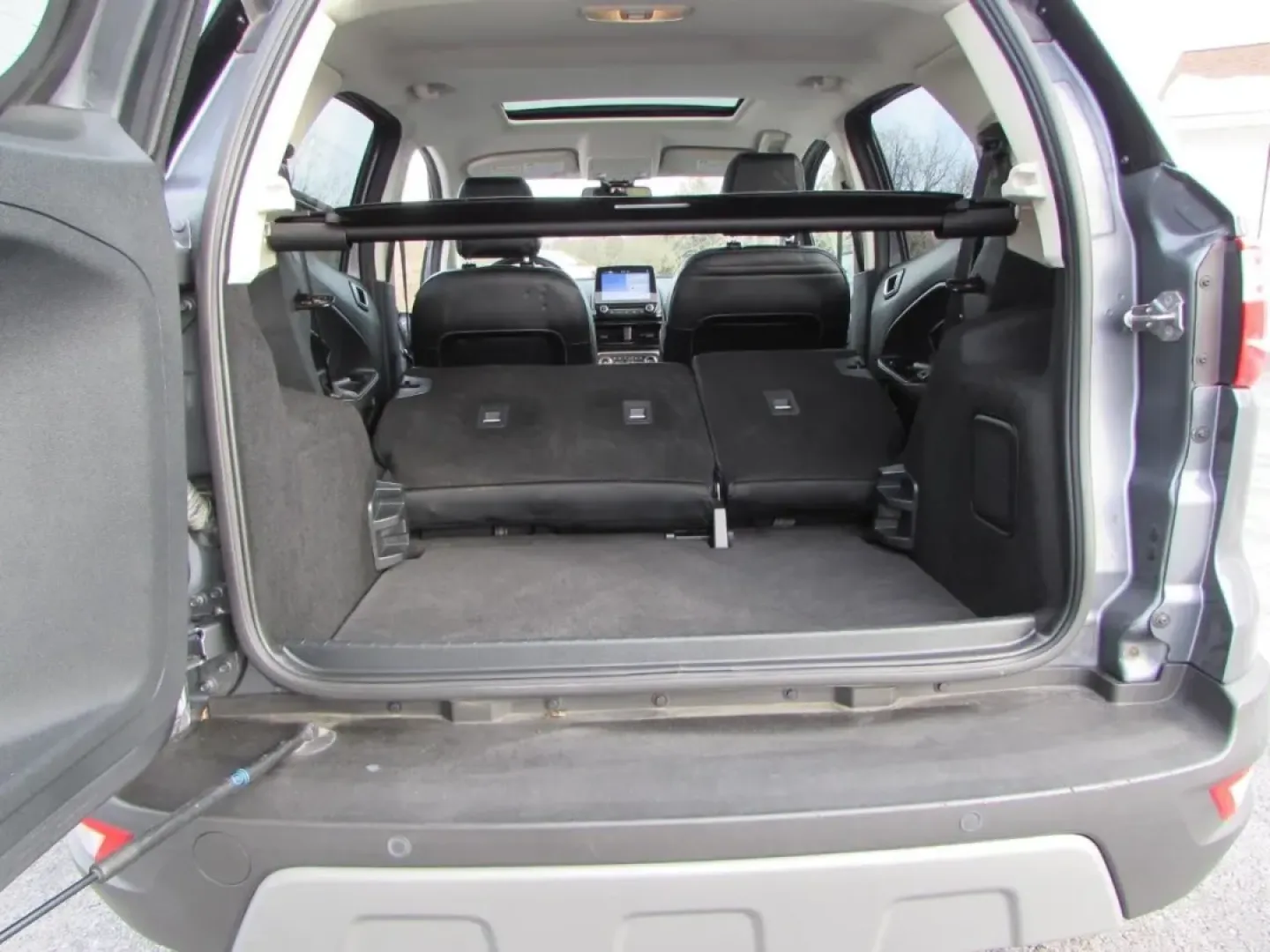 2018 /Ebony Black Ford EcoSport Titanium (MAJ6P1WL6JC) with an 2.0L L4 DOHC 16V engine, Automatic transmission, located at 12836 Highway 21, De Soto, MO, 63020, (636) 337-7777, 38.151867, -90.575615 - **Adventure Awaits with the 2018 Ford EcoSport Titanium!** <br /> <br /> Are you ready to elevate your lifestyle and embrace your adventurous spirit? Look no further than the 2018 Ford EcoSport Titanium, the perfect companion for weekend getaways, family outings, and urban explorations. With its rob - Photo#29