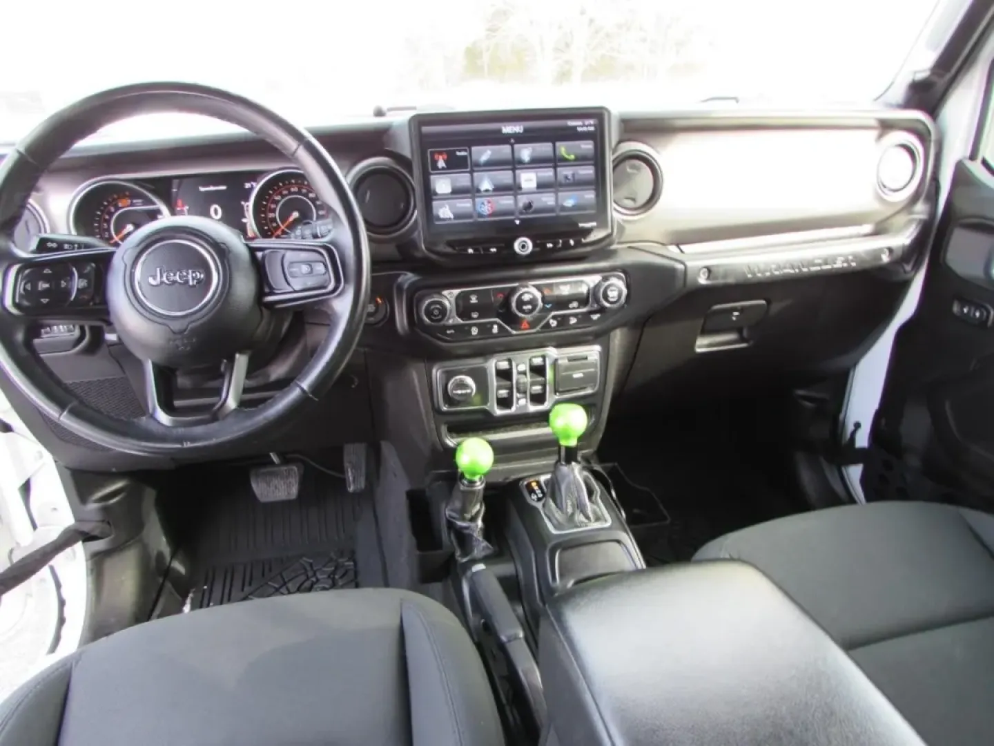 2019 /Black Jeep Wrangler Unlimited Sport S (1C4HJXDN9KW) with an 2.0L L4 DOHC 16V TURBO engine, 6A transmission, located at 12830 Highway 21, De Soto, MO, 63020, (636) 337-7777, 38.153099, -90.573624 - Are you ready to elevate your weekend adventures and family outings? Look no further than this stunning 2019 Jeep Wrangler, the ultimate SUV for those who crave exploration and versatility. Whether you're navigating the winding roads of De Soto, MO, or tackling rugged trails, this vehicle is designe - Photo#23