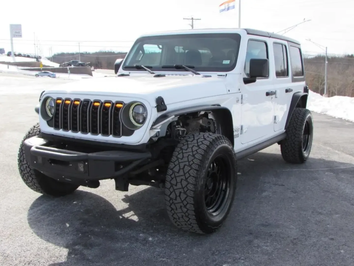 2019 /Black Jeep Wrangler Unlimited Sport S (1C4HJXDN9KW) with an 2.0L L4 DOHC 16V TURBO engine, 6A transmission, located at 12830 Highway 21, De Soto, MO, 63020, (636) 337-7777, 38.153099, -90.573624 - Are you ready to elevate your weekend adventures and family outings? Look no further than this stunning 2019 Jeep Wrangler, the ultimate SUV for those who crave exploration and versatility. Whether you're navigating the winding roads of De Soto, MO, or tackling rugged trails, this vehicle is designe - Photo#2