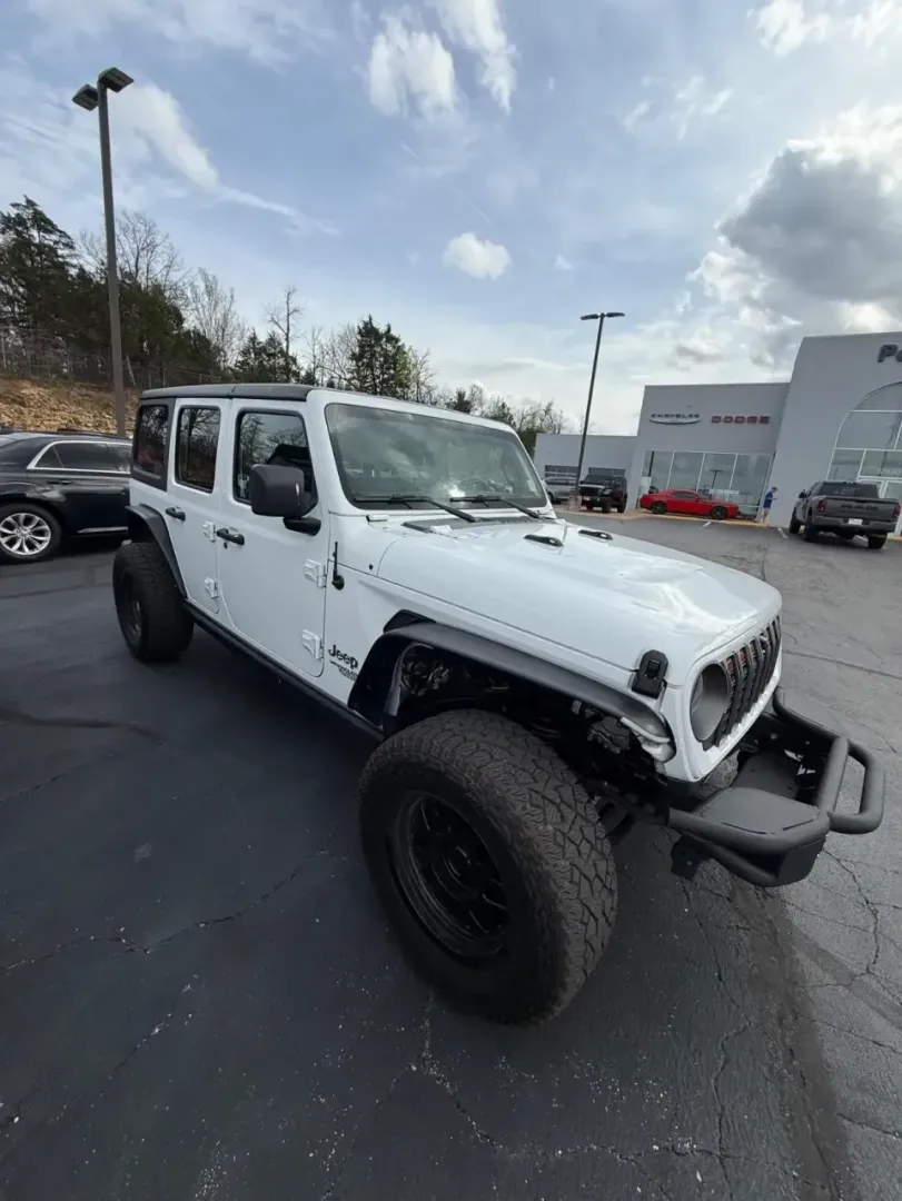 2019 /Black Jeep Wrangler Unlimited Sport S (1C4HJXDN9KW) with an 2.0L L4 DOHC 16V TURBO engine, 6A transmission, located at 12830 Highway 21, De Soto, MO, 63020, (636) 337-7777, 38.153099, -90.573624 - Are you ready to elevate your weekend adventures and family outings? Look no further than this stunning 2019 Jeep Wrangler, the ultimate SUV for those who crave exploration and versatility. Whether you're navigating the winding roads of De Soto, MO, or tackling rugged trails, this vehicle is designe - Photo#2