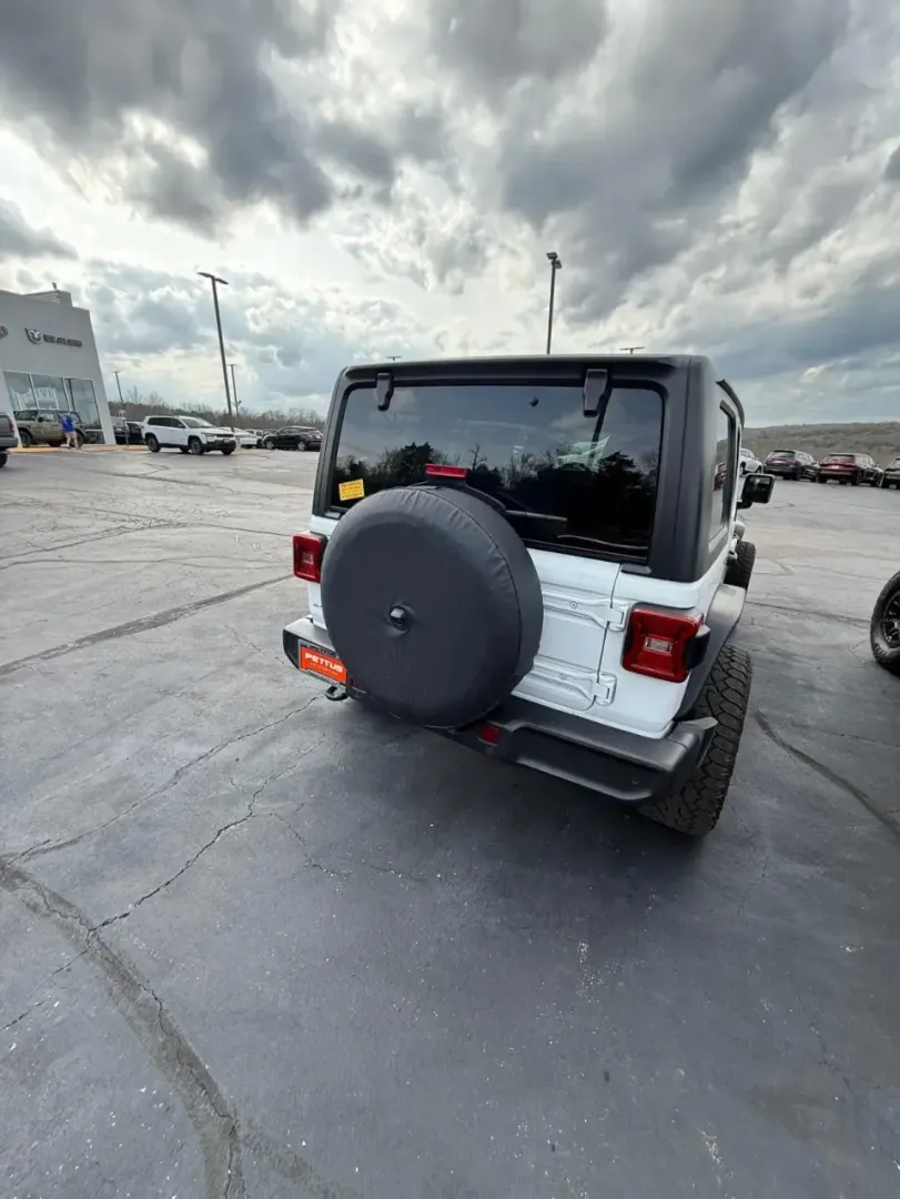 2019 /Black Jeep Wrangler Unlimited Sport S (1C4HJXDN9KW) with an 2.0L L4 DOHC 16V TURBO engine, 6A transmission, located at 12830 Highway 21, De Soto, MO, 63020, (636) 337-7777, 38.153099, -90.573624 - Are you ready to elevate your weekend adventures and family outings? Look no further than this stunning 2019 Jeep Wrangler, the ultimate SUV for those who crave exploration and versatility. Whether you're navigating the winding roads of De Soto, MO, or tackling rugged trails, this vehicle is designe - Photo#3