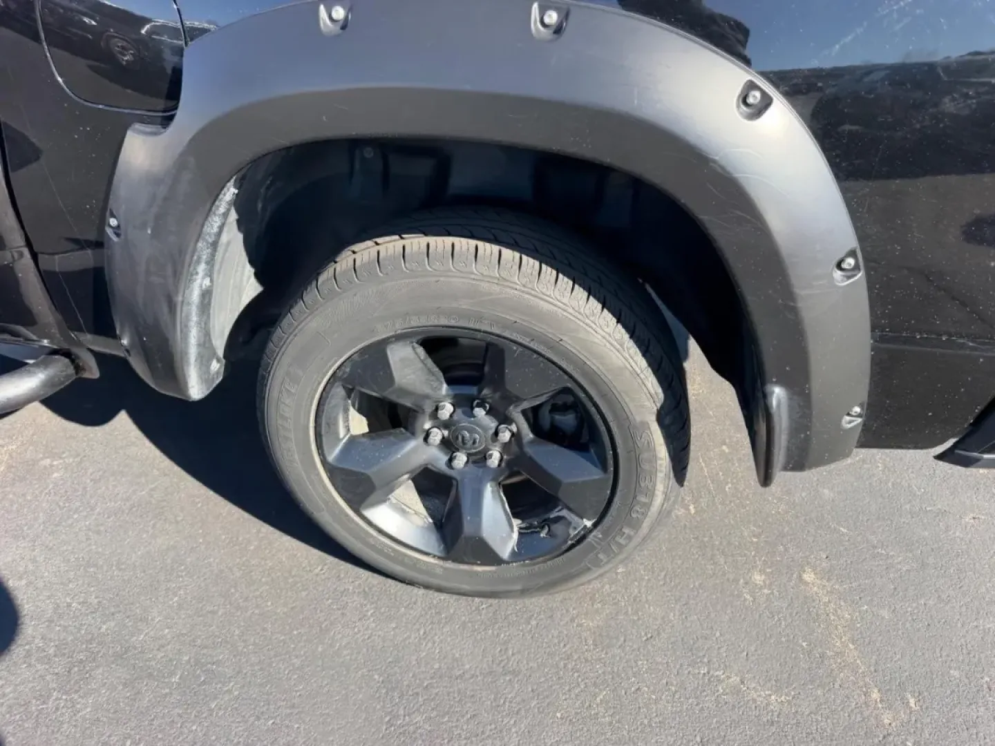 2019 /Diesel Gray/Black Cloth Ram 1500 Big Horn/Lone Star (1C6RRFFG5KN) with an 3.6L V6 24V VVT eTorque UPG I engine, Automatic transmission, located at 970 Woodlawn Dr., Farmington, MO, 63640, (573) 431-7800, 37.825642, -90.468674 - **Discover Your Next Adventure with the 2019 Ram 1500 Big Horn/Lone Star at Pettus CDJR Farmington!**<br /> <br /> Are you ready to elevate your weekend adventures or tackle your daily commutes with ease? Look no further than this stunning 2019 Ram 1500 Big Horn/Lone Star, available now at Pettus CD - Photo#5