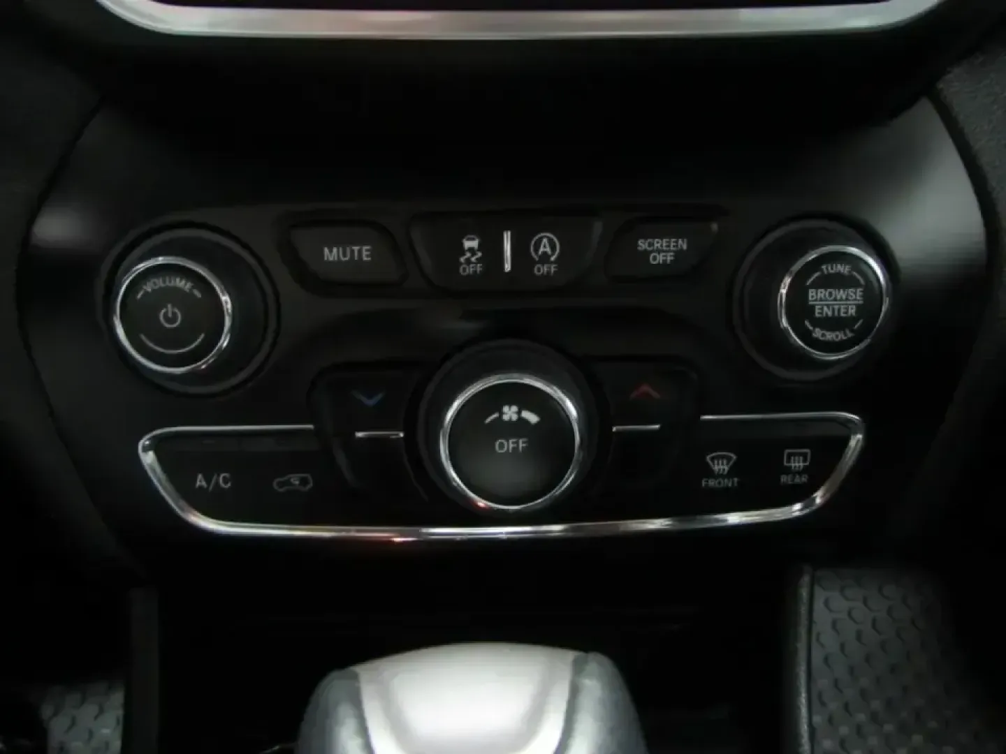 2022 /Black Jeep Cherokee X (1C4PJMCX4ND) with an 3.2L V6 DOHC 24V engine, Automatic transmission, located at 12830 Highway 21, De Soto, MO, 63020, (636) 337-7777, 38.153099, -90.573624 - **Unleash Your Adventurous Spirit with the 2022 Jeep Cherokee 4WD X!** <br /> <br /> Are you ready to elevate your weekend getaways and daily commutes with a vehicle that embodies both versatility and rugged charm? Look no further than the 2022 Jeep Cherokee 4WD X, a perfect fit for those who crave - Photo#29