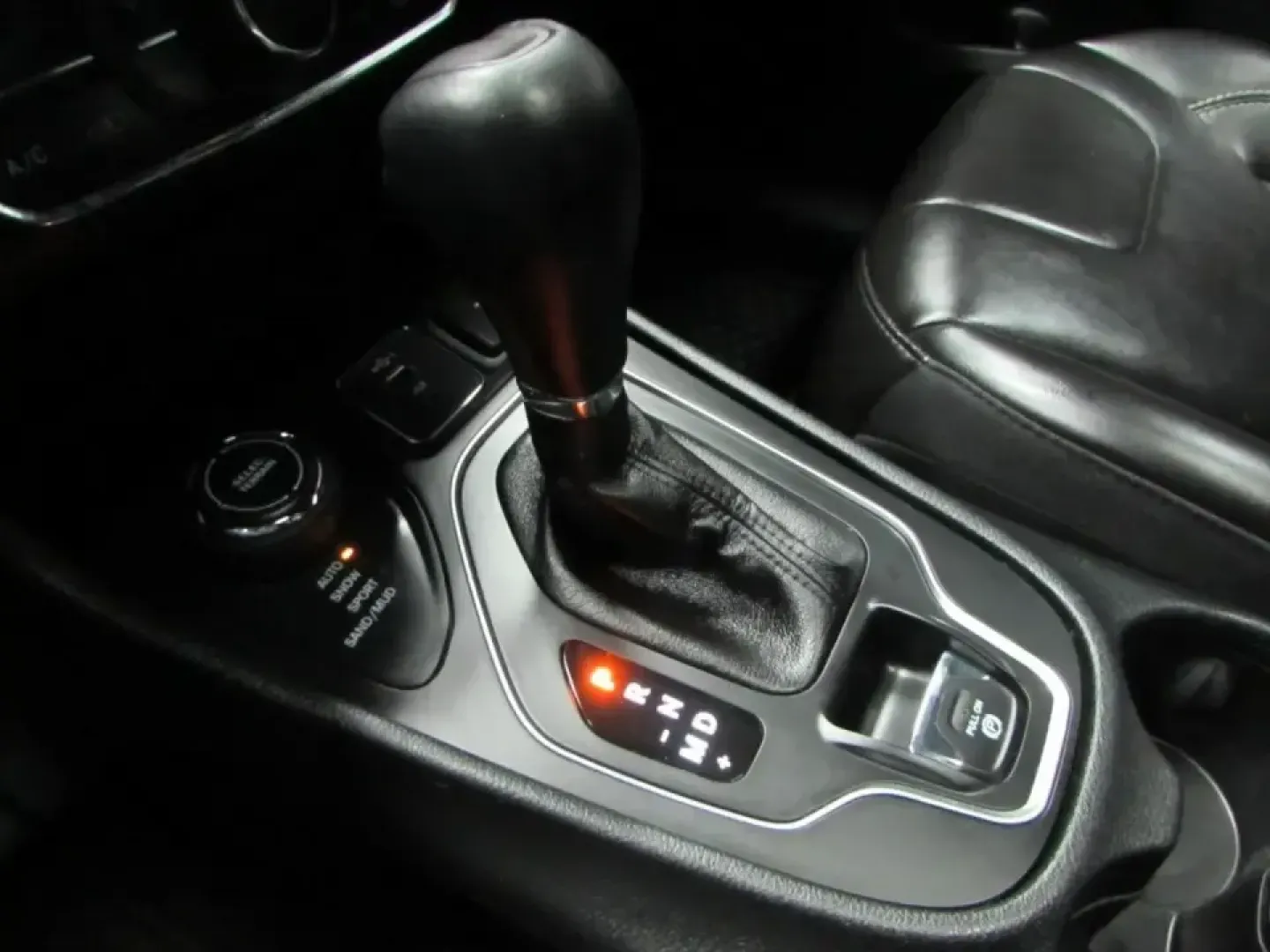 2022 /Black Jeep Cherokee X (1C4PJMCX4ND) with an 3.2L V6 DOHC 24V engine, Automatic transmission, located at 12830 Highway 21, De Soto, MO, 63020, (636) 337-7777, 38.153099, -90.573624 - **Unleash Your Adventurous Spirit with the 2022 Jeep Cherokee 4WD X!** <br /> <br /> Are you ready to elevate your weekend getaways and daily commutes with a vehicle that embodies both versatility and rugged charm? Look no further than the 2022 Jeep Cherokee 4WD X, a perfect fit for those who crave - Photo#30