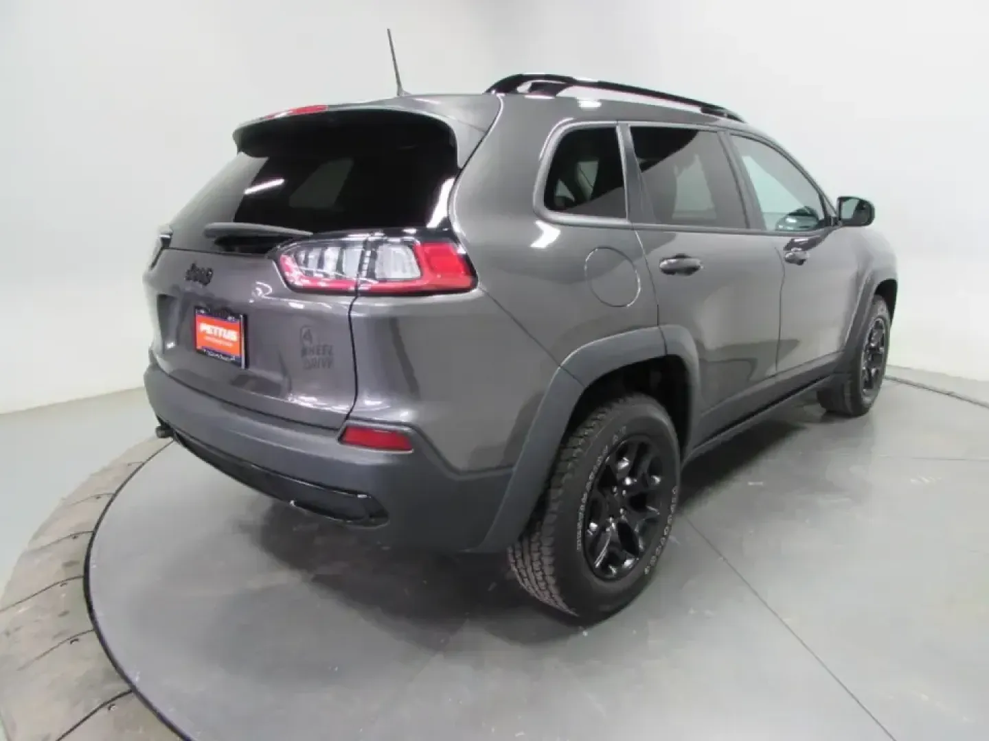 2022 /Black Jeep Cherokee X (1C4PJMCX4ND) with an 3.2L V6 DOHC 24V engine, Automatic transmission, located at 12830 Highway 21, De Soto, MO, 63020, (636) 337-7777, 38.153099, -90.573624 - **Unleash Your Adventurous Spirit with the 2022 Jeep Cherokee 4WD X!** <br /> <br /> Are you ready to elevate your weekend getaways and daily commutes with a vehicle that embodies both versatility and rugged charm? Look no further than the 2022 Jeep Cherokee 4WD X, a perfect fit for those who crave - Photo#6