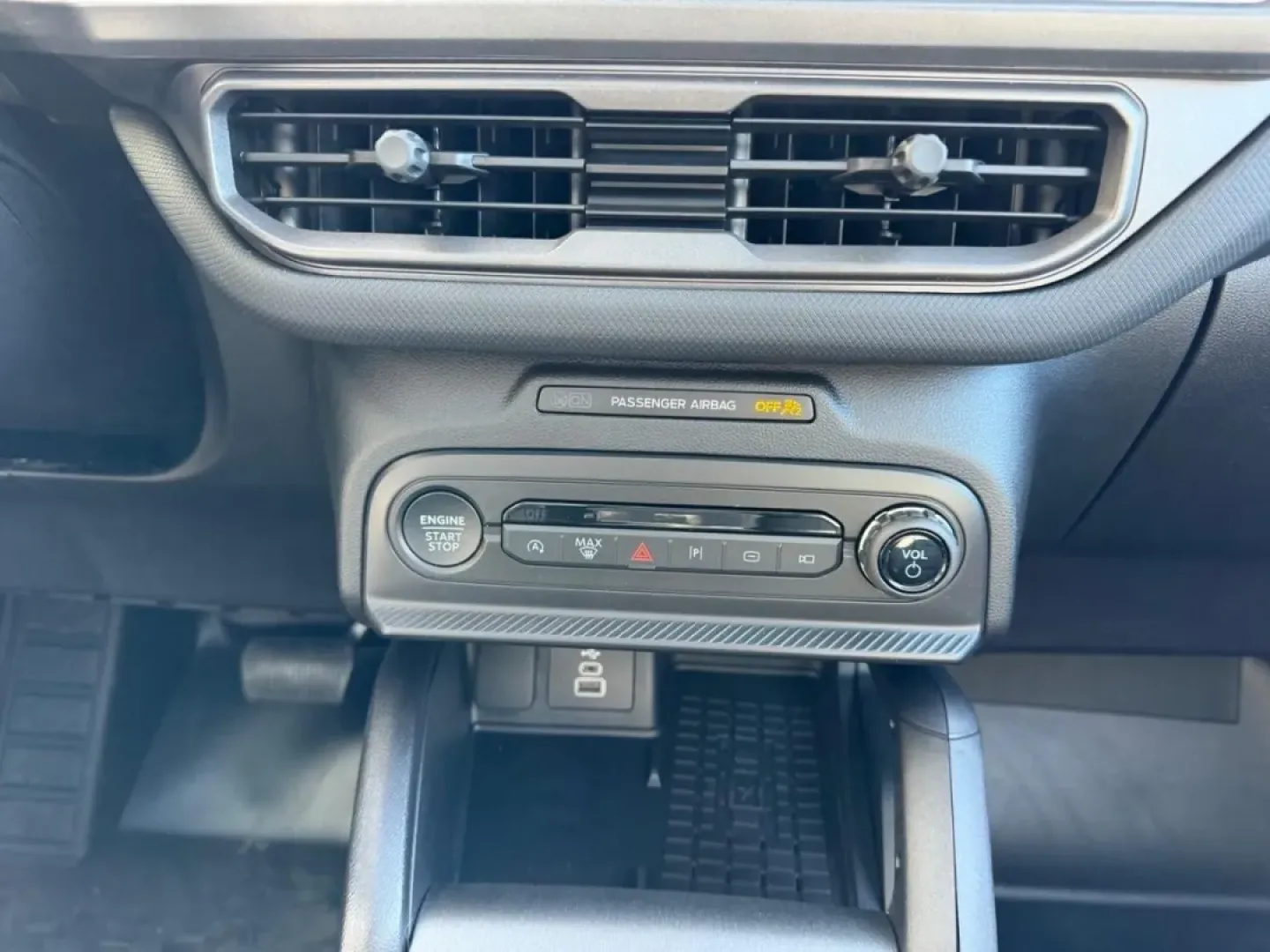 2025 /Dark Space Gray Leather Ford Bronco Sport Badlands (3FMCR9DA1SR) with an 2.0L EcoBoost engine, Automatic transmission, located at 141 Commercial Dr, Fredericktown, MO, 63645, (573) 783-6432, 37.570087, -90.320648 - **Adventure Awaits with the 2025 Ford Bronco Sport Badlands!**<br /> <br /> Are you ready to elevate your outdoor adventures and weekend getaways? The 2025 Ford Bronco Sport Badlands is here to redefine your driving experience, making it the perfect companion for those who crave exploration and exci - Photo#15