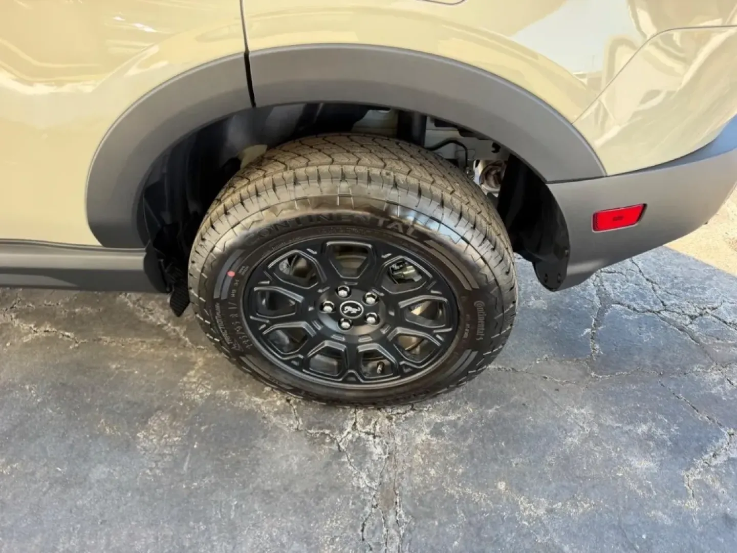 2025 /Dark Space Gray Leather Ford Bronco Sport Badlands (3FMCR9DA1SR) with an 2.0L EcoBoost engine, Automatic transmission, located at 141 Commercial Dr, Fredericktown, MO, 63645, (573) 783-6432, 37.570087, -90.320648 - **Adventure Awaits with the 2025 Ford Bronco Sport Badlands!**<br /> <br /> Are you ready to elevate your outdoor adventures and weekend getaways? The 2025 Ford Bronco Sport Badlands is here to redefine your driving experience, making it the perfect companion for those who crave exploration and exci - Photo#5