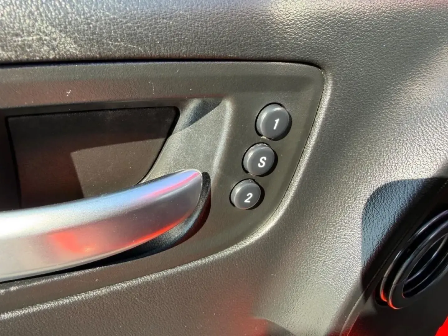 2020 /Black Suede Dodge Charger R/T (2C3CDXCT5LH) with an 5.7L V8 HEMI MDS VVT engine, Automatic transmission, located at 970 Woodlawn Dr., Farmington, MO, 63640, (573) 431-7800, 37.825642, -90.468674 - **Unleash Your Inner Adventurer with the 2020 Dodge Charger R/T!** <br /> <br /> Whether you're navigating the city streets of Farmington or embarking on weekend getaways, the 2020 Dodge Charger R/T is the perfect companion for those who crave performance and style. This pre-owned beauty, dressed i - Photo#19