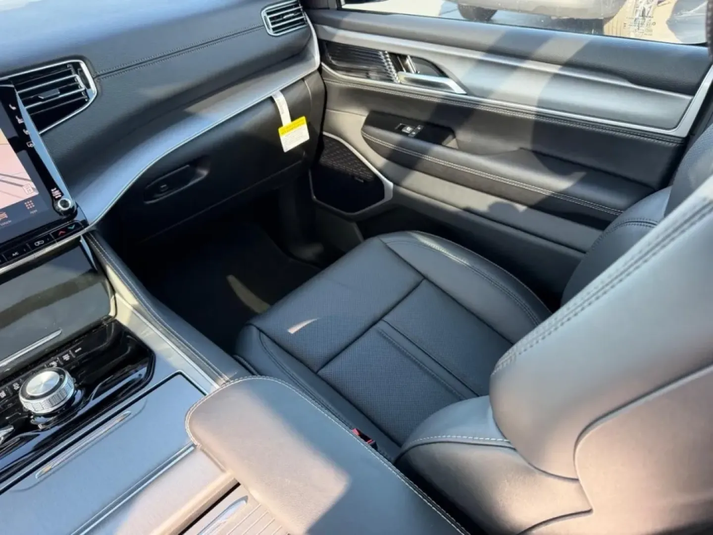 2026 /Global Black Leather Jeep Grand Wagoneer Limited (1C4SJVBP9TS) with an 3.0L I6 Hurricane SO Twin Turbo ESS engine, 8A transmission, located at 970 Woodlawn Dr., Farmington, MO, 63640, (573) 431-7800, 37.825642, -90.468674 - **Explore New Horizons with the 2026 Jeep Grand Wagoneer - Your Ultimate Family Adventure Companion!**<br /> <br /> Are you ready to elevate your family adventures or weekend getaways? The 2026 Jeep Grand Wagoneer, now available at Pettus CDJR Farmington, is designed for those who crave both luxury - Photo#20