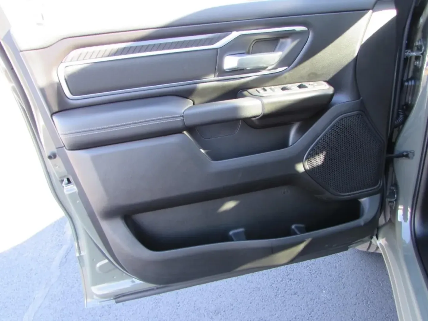 2026 /Black Ram 1500 Big Horn/Lone Star (1C6SRFFT1TN) with an 5.7L V8 OHV 16V engine, 8A transmission, located at 12830 Highway 21, De Soto, MO, 63020, (636) 337-7777, 38.153099, -90.573624 - Rev up your lifestyle with the ultimate workhorse: the 2026 Ram 1500 Big Horn. Whether you're tackling a weekend project, cruising through De Soto, MO, or embarking on a family road trip, this truck is designed to handle it all. With a robust 5.7L engine and four-wheel drive, the Ram 1500 is perfect - Photo#14