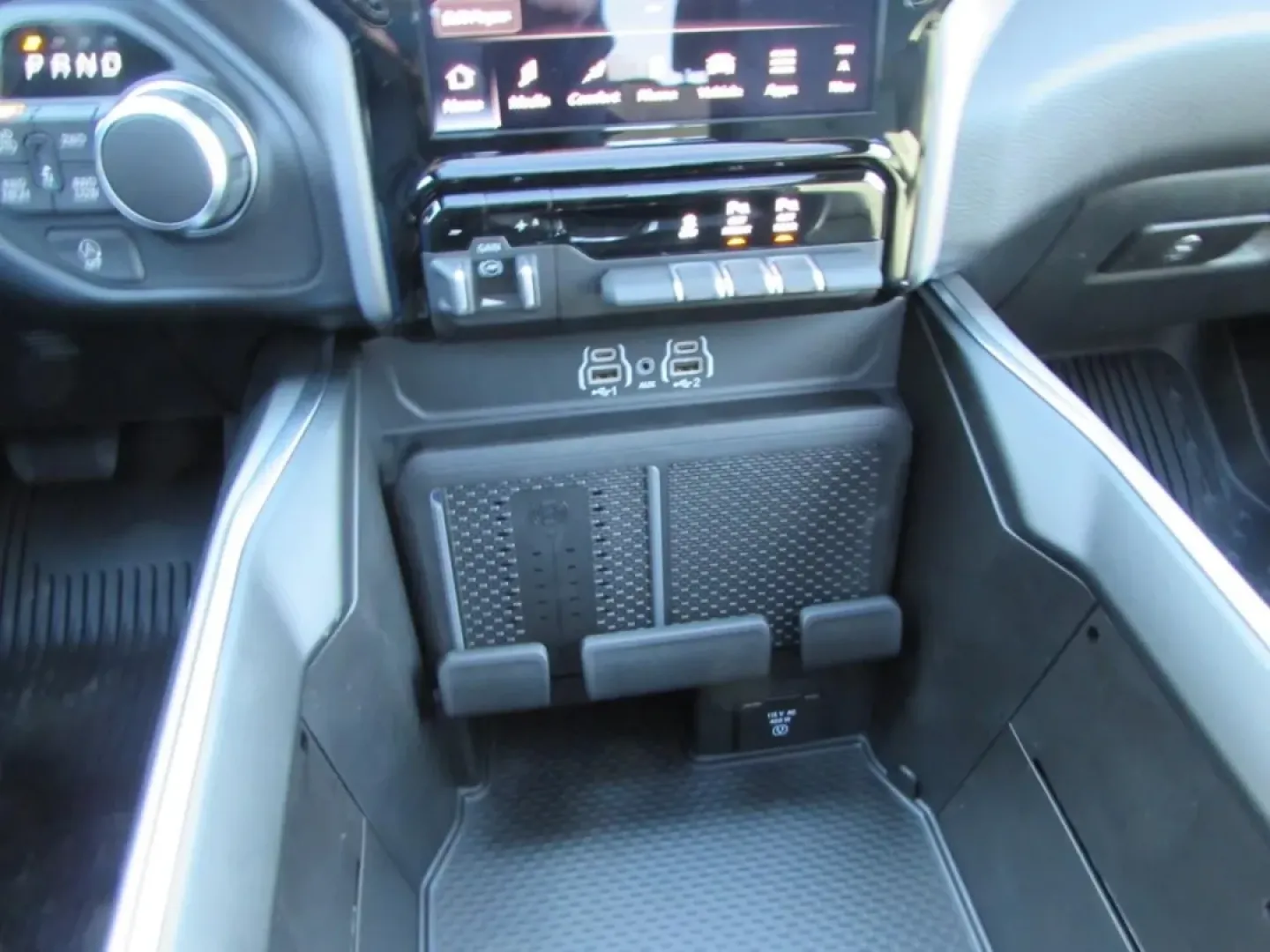 2026 /Black Ram 1500 Big Horn/Lone Star (1C6SRFFT1TN) with an 5.7L V8 OHV 16V engine, 8A transmission, located at 12830 Highway 21, De Soto, MO, 63020, (636) 337-7777, 38.153099, -90.573624 - Rev up your lifestyle with the ultimate workhorse: the 2026 Ram 1500 Big Horn. Whether you're tackling a weekend project, cruising through De Soto, MO, or embarking on a family road trip, this truck is designed to handle it all. With a robust 5.7L engine and four-wheel drive, the Ram 1500 is perfect - Photo#25