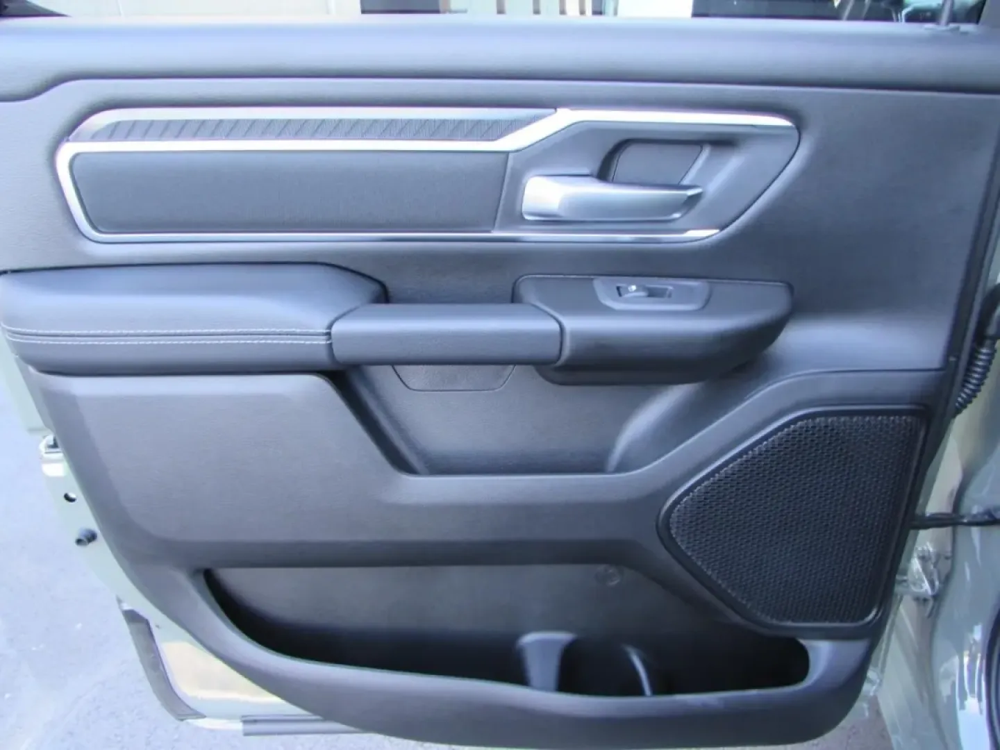 2026 /Black Ram 1500 Big Horn/Lone Star (1C6SRFFT1TN) with an 5.7L V8 OHV 16V engine, 8A transmission, located at 12830 Highway 21, De Soto, MO, 63020, (636) 337-7777, 38.153099, -90.573624 - Rev up your lifestyle with the ultimate workhorse: the 2026 Ram 1500 Big Horn. Whether you're tackling a weekend project, cruising through De Soto, MO, or embarking on a family road trip, this truck is designed to handle it all. With a robust 5.7L engine and four-wheel drive, the Ram 1500 is perfect - Photo#28