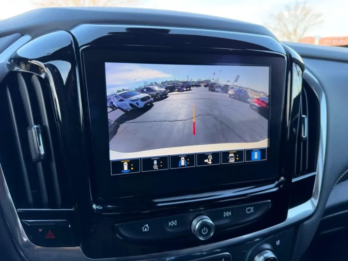 2023 /Jet Black Leather Chevrolet Traverse Premier (1GNEVKKW5PJ) with an 3.6L V6 / SIDI / VVT engine, Automatic transmission, located at 970 Woodlawn Dr., Farmington, MO, 63640, (573) 431-7800, 37.825642, -90.468674 - ### Discover the Ultimate Family Adventure with the 2023 Chevrolet Traverse at Pettus CDJR Farmington!<br /> <br /> Are you searching for the perfect SUV that combines comfort, style, and functionality for your family? Look no further! The 2023 Chevrolet Traverse at Pettus CDJR Farmington is designe - Photo#24