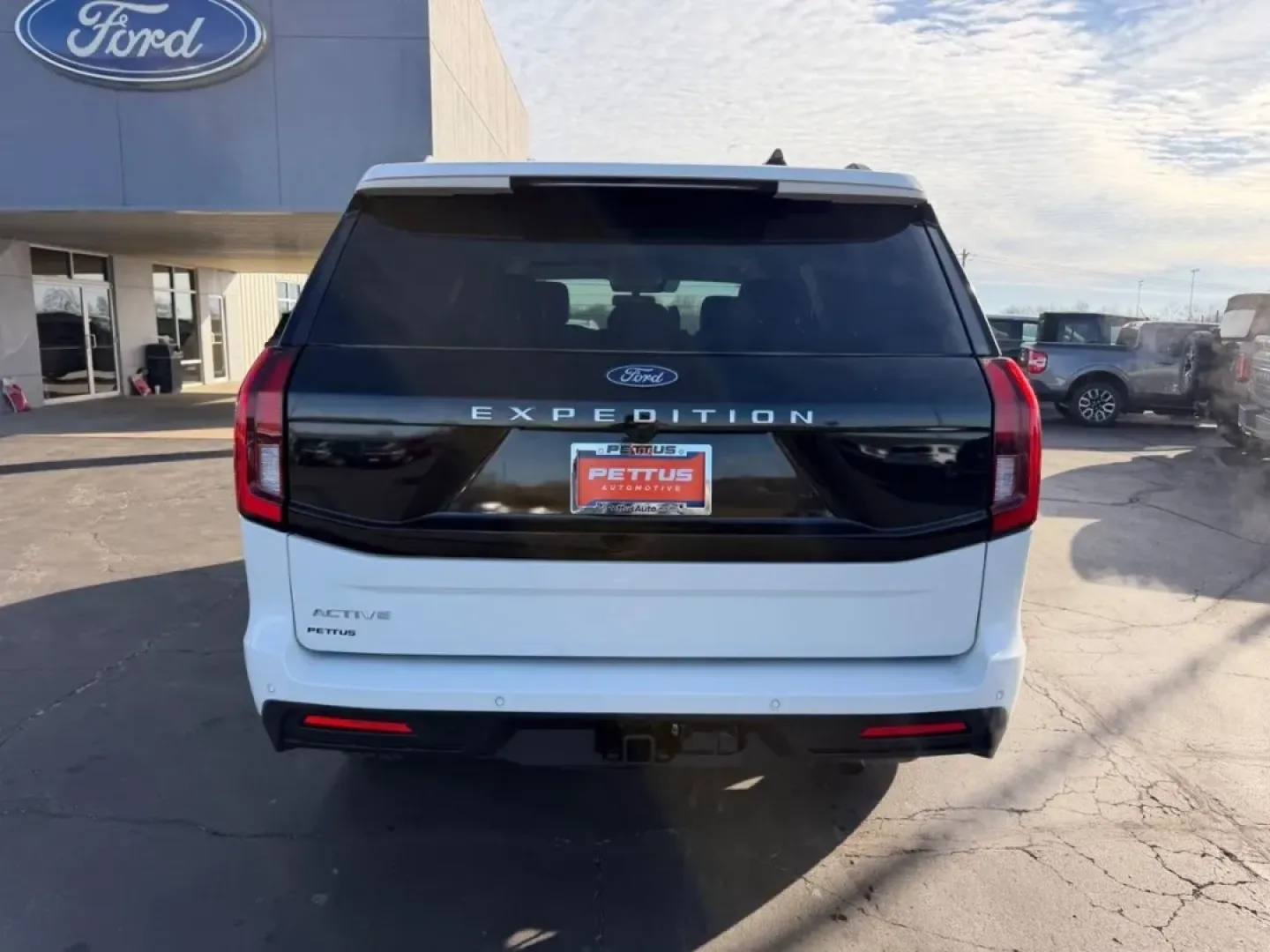 2026 /Space Gray Leather Ford Expedition Active (1FMJU1J86TE) with an 3.5L EcoBoost V6 engine, Automatic transmission, located at 141 Commercial Dr, Fredericktown, MO, 63645, (573) 783-6432, 37.570087, -90.320648 - **Elevate Your Family Adventures with a 2026 Ford Expedition Active!**<br /> <br /> Are you seeking the perfect vehicle to accommodate your growing family, weekend getaways, or daily commutes? Look no further! This stunning 2026 Ford Expedition Active, located at Pettus Ford Fredericktown, is design - Photo#3