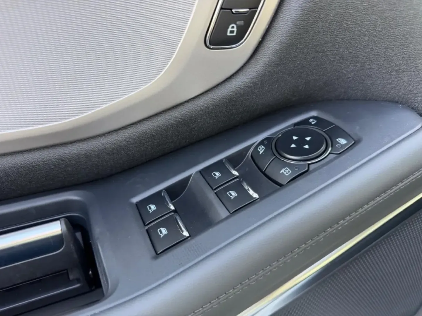 2026 /Space Gray Leather Ford Expedition Active (1FMJU1J86TE) with an 3.5L EcoBoost V6 engine, Automatic transmission, located at 141 Commercial Dr, Fredericktown, MO, 63645, (573) 783-6432, 37.570087, -90.320648 - **Elevate Your Family Adventures with a 2026 Ford Expedition Active!**<br /> <br /> Are you seeking the perfect vehicle to accommodate your growing family, weekend getaways, or daily commutes? Look no further! This stunning 2026 Ford Expedition Active, located at Pettus Ford Fredericktown, is design - Photo#19