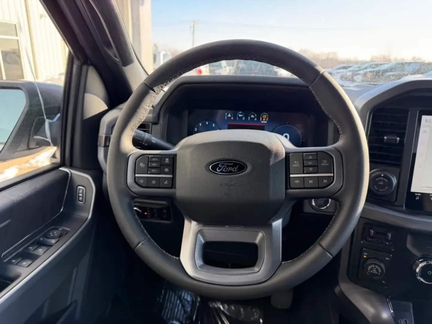 2026 /Black Cloth Ford F-150 XLT (1FTFW3L58TF) with an 5.0L engine, 6A transmission, located at 141 Commercial Dr, Fredericktown, MO, 63645, (573) 783-6432, 37.570087, -90.320648 - **Embark on Your Next Adventure with the 2026 Ford F-150 XLT at Pettus Ford Fredericktown!**<br /> <br /> Are you ready to elevate your lifestyle? Whether you're tackling your daily commute, heading out for a weekend adventure, or looking for a reliable workhorse for heavy-duty tasks, the 2026 Ford - Photo#10