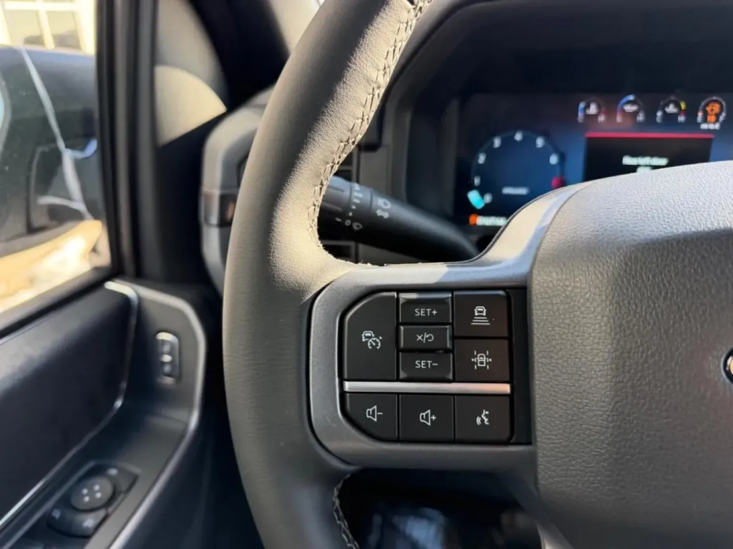 2026 /Black Cloth Ford F-150 XLT (1FTFW3L58TF) with an 5.0L engine, 6A transmission, located at 141 Commercial Dr, Fredericktown, MO, 63645, (573) 783-6432, 37.570087, -90.320648 - **Embark on Your Next Adventure with the 2026 Ford F-150 XLT at Pettus Ford Fredericktown!**<br /> <br /> Are you ready to elevate your lifestyle? Whether you're tackling your daily commute, heading out for a weekend adventure, or looking for a reliable workhorse for heavy-duty tasks, the 2026 Ford - Photo#11