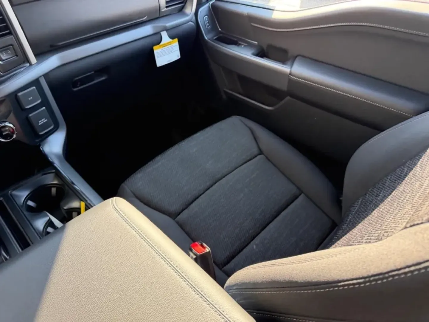 2026 /Black Cloth Ford F-150 XLT (1FTFW3L58TF) with an 5.0L engine, 6A transmission, located at 141 Commercial Dr, Fredericktown, MO, 63645, (573) 783-6432, 37.570087, -90.320648 - **Embark on Your Next Adventure with the 2026 Ford F-150 XLT at Pettus Ford Fredericktown!**<br /> <br /> Are you ready to elevate your lifestyle? Whether you're tackling your daily commute, heading out for a weekend adventure, or looking for a reliable workhorse for heavy-duty tasks, the 2026 Ford - Photo#16