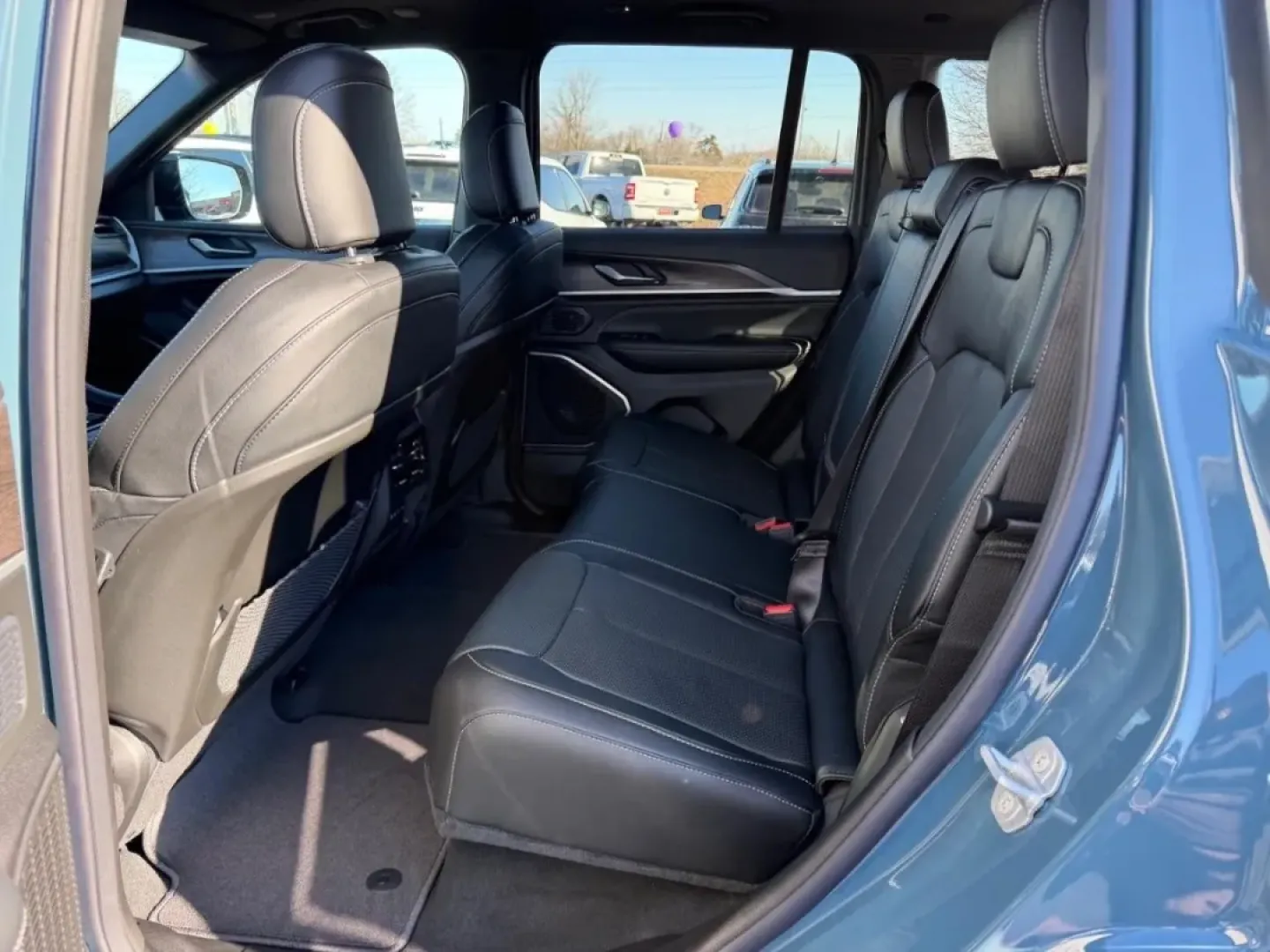 2026 /Global Black Leather Jeep Grand Cherokee Limited (1C4RJHBR0T8) with an 2.0L engine, 8A transmission, located at 970 Woodlawn Dr., Farmington, MO, 63640, (573) 431-7800, 37.825642, -90.468674 - Are you ready to elevate your adventures and enjoy the freedom of the open road? Imagine cruising through the scenic landscapes of Farmington, MO, in a vehicle that perfectly blends power, comfort, and versatility. Introducing the stunning 2026 Jeep Grand Cherokee, now available at Pettus CDJR Farmi - Photo#9