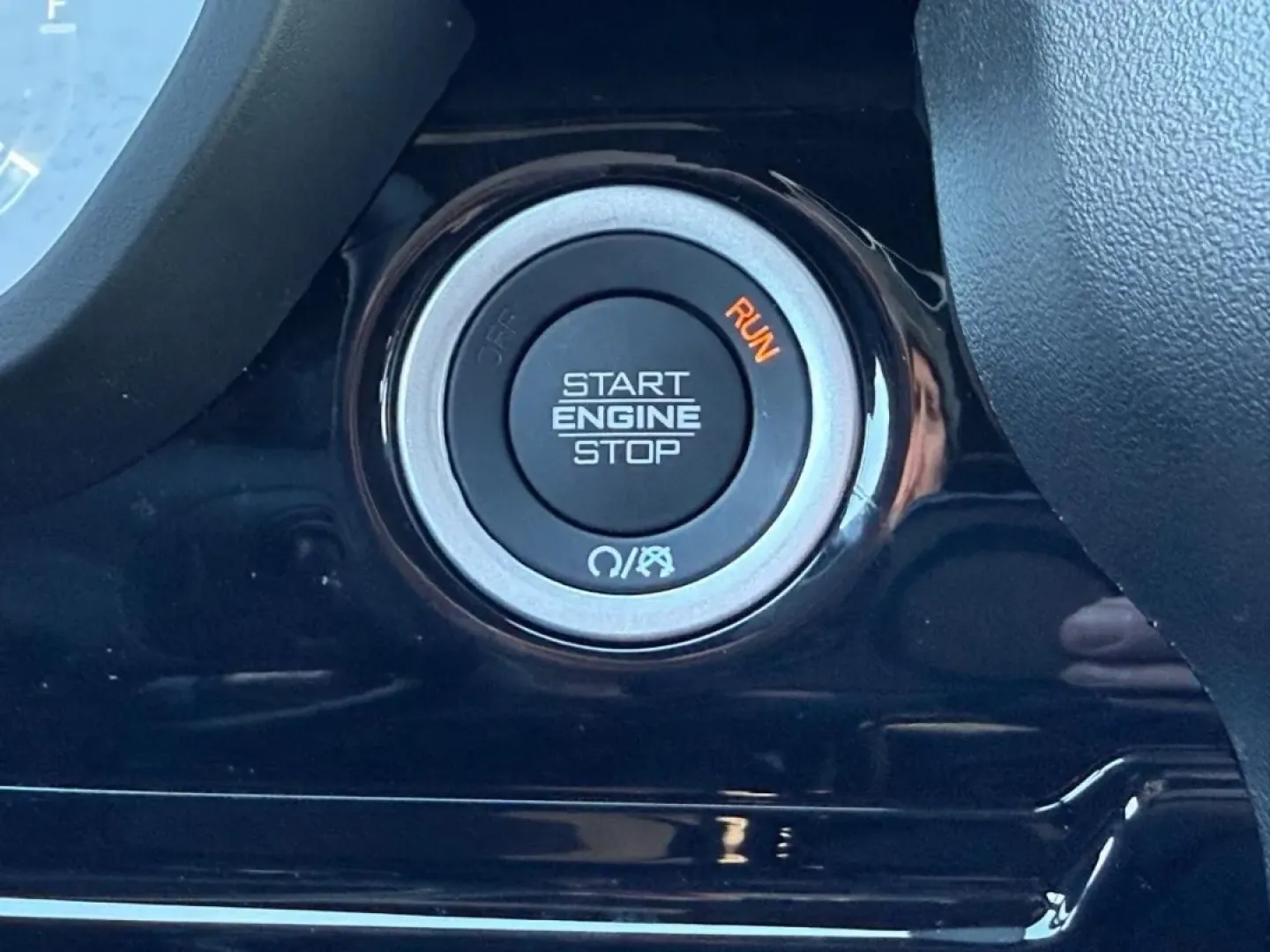 2026 /Black Cloth Ram 1500 Laramie (1C6SRFJT7TN) with an 5.7L engine, Automatic transmission, located at 970 Woodlawn Dr., Farmington, MO, 63640, (573) 431-7800, 37.825642, -90.468674 - **Experience the Ultimate Adventure with the 2026 Ram 1500 Laramie at Pettus CDJR Farmington!** <br /> <br /> Are you ready to elevate your driving experience? Whether you're a weekend warrior seeking rugged adventures or a practical buyer in need of a reliable vehicle for daily commutes, the 2026 R - Photo#9