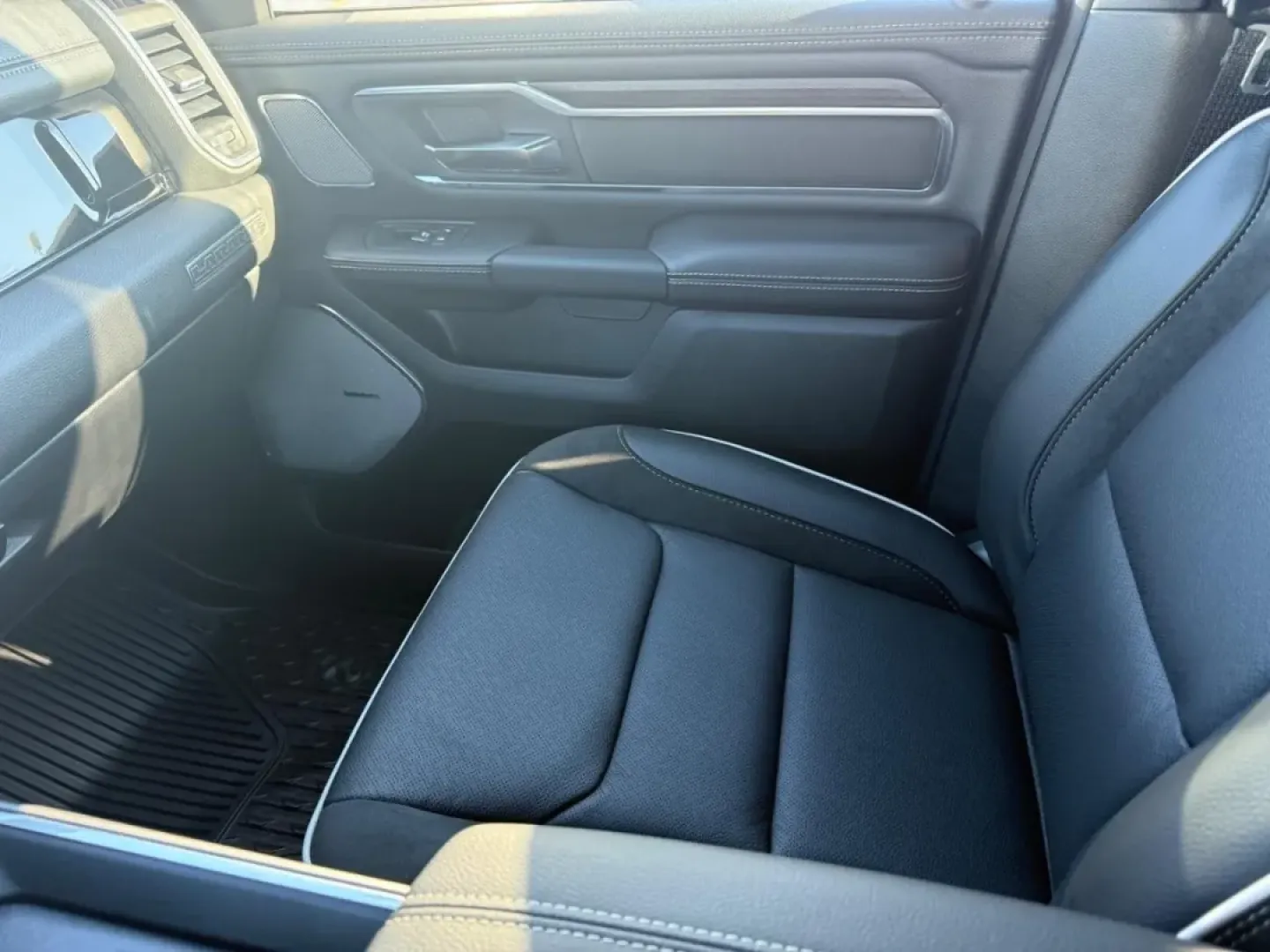 2026 /Black Cloth Ram 1500 Laramie (1C6SRFJT7TN) with an 5.7L engine, Automatic transmission, located at 970 Woodlawn Dr., Farmington, MO, 63640, (573) 431-7800, 37.825642, -90.468674 - **Experience the Ultimate Adventure with the 2026 Ram 1500 Laramie at Pettus CDJR Farmington!** <br /> <br /> Are you ready to elevate your driving experience? Whether you're a weekend warrior seeking rugged adventures or a practical buyer in need of a reliable vehicle for daily commutes, the 2026 R - Photo#15