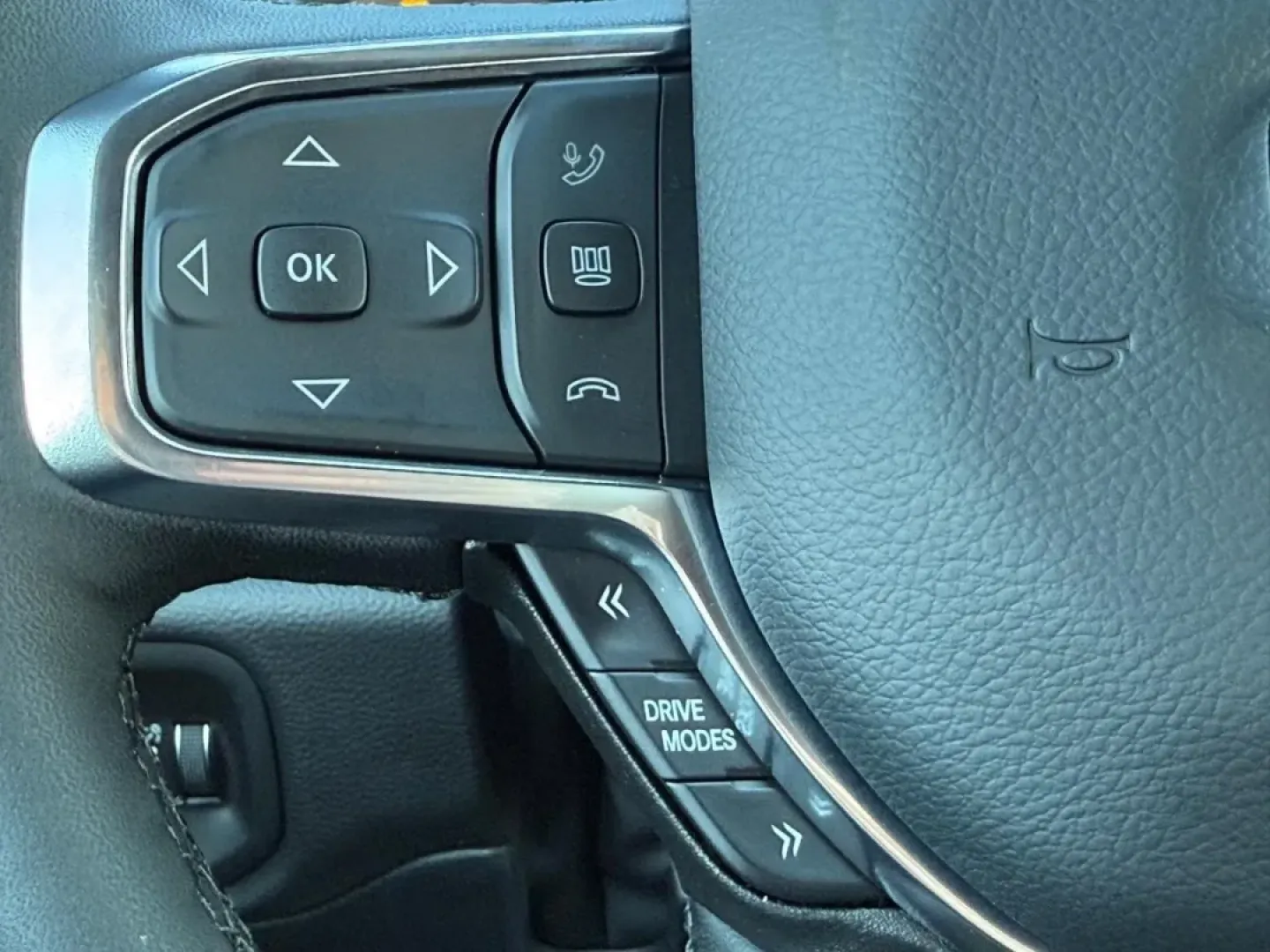 2026 /Black Cloth Ram 1500 Laramie (1C6SRFJT7TN) with an 5.7L engine, Automatic transmission, located at 970 Woodlawn Dr., Farmington, MO, 63640, (573) 431-7800, 37.825642, -90.468674 - **Experience the Ultimate Adventure with the 2026 Ram 1500 Laramie at Pettus CDJR Farmington!** <br /> <br /> Are you ready to elevate your driving experience? Whether you're a weekend warrior seeking rugged adventures or a practical buyer in need of a reliable vehicle for daily commutes, the 2026 R - Photo#7