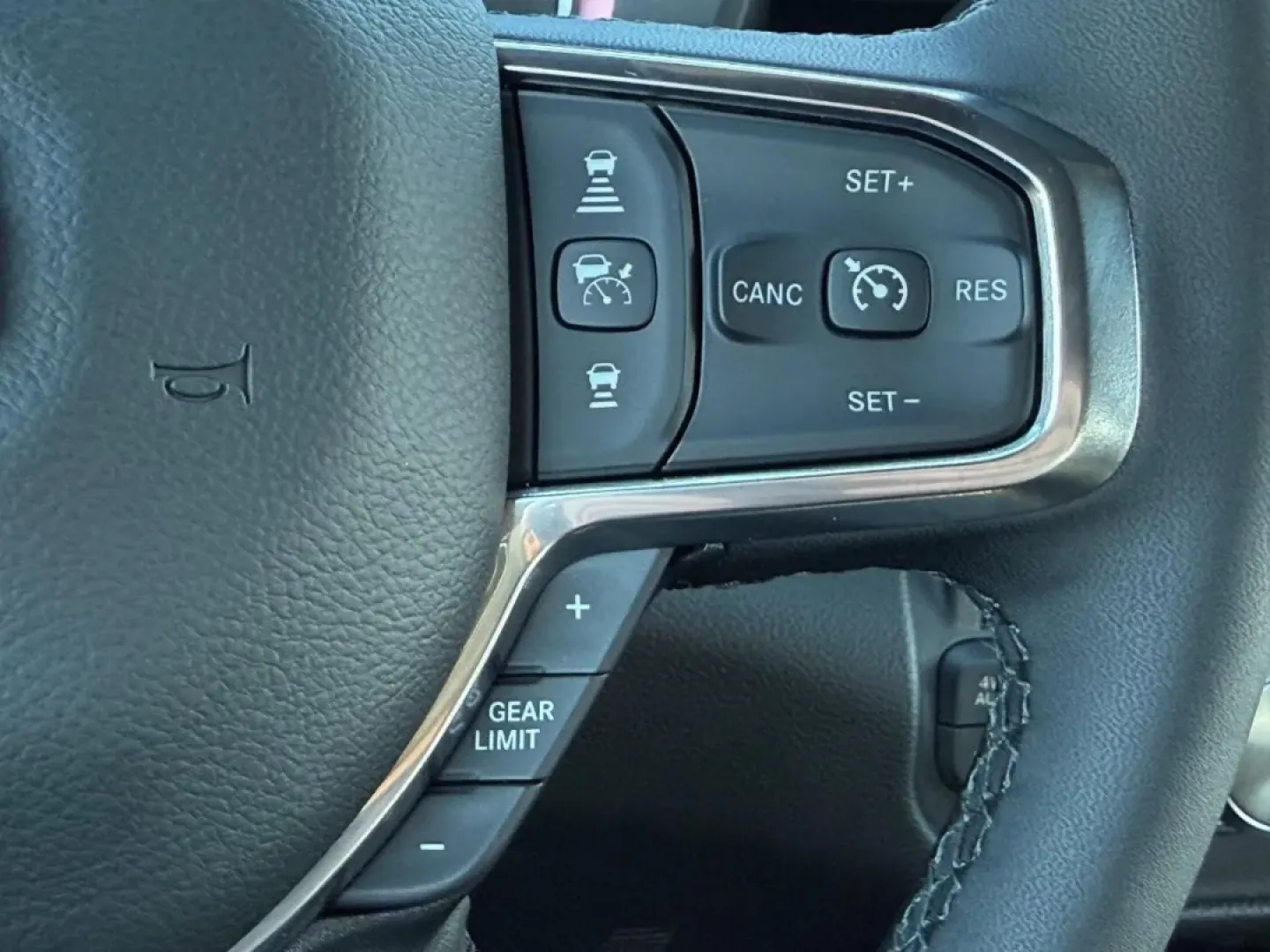 2026 /Black Cloth Ram 1500 Laramie (1C6SRFJT7TN) with an 5.7L engine, Automatic transmission, located at 970 Woodlawn Dr., Farmington, MO, 63640, (573) 431-7800, 37.825642, -90.468674 - **Experience the Ultimate Adventure with the 2026 Ram 1500 Laramie at Pettus CDJR Farmington!** <br /> <br /> Are you ready to elevate your driving experience? Whether you're a weekend warrior seeking rugged adventures or a practical buyer in need of a reliable vehicle for daily commutes, the 2026 R - Photo#8