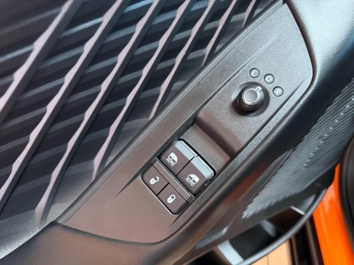 2026 /Black Leather Trimmed Dodge Charger R/T Scat Pack (2C3CDAMP9TR) with an 3.0L Twin Turbo Sixpack HO ESS engine, Automatic transmission, located at 970 Woodlawn Dr., Farmington, MO, 63640, (573) 431-7800, 37.825642, -90.468674 - **Unleash the Thrill of the Open Road with the 2026 Dodge Charger at Pettus CDJR Farmington!**<br /> <br /> Are you ready to elevate your driving experience? Whether you're commuting to work, heading out for a weekend adventure, or simply enjoying the thrill of a powerful ride, the 2026 Dodge Charge - Photo#16