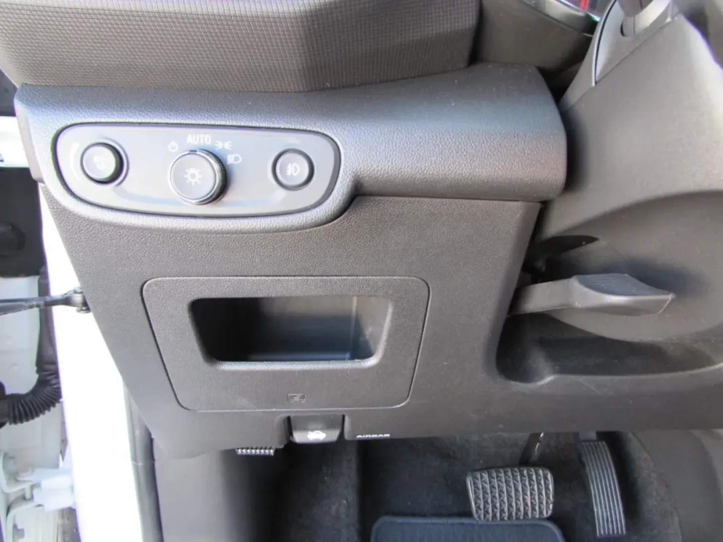 2023 /Jet Black With Red Accents Chevrolet TrailBlazer RS (KL79MTSL9PB) with an 1.3L L3 DOHC 12V engine, Automatic transmission, located at 12836 Highway 21, De Soto, MO, 63020, (636) 337-7777, 38.151867, -90.575615 - **Conquer Your Daily Adventures in the 2023 Chevrolet Trailblazer RS!**<br /> <br /> Are you searching for the perfect vehicle to complement your active lifestyle? Look no further than the 2023 Chevrolet Trailblazer RS, now available at Pettus Ford De Soto. This pre-owned SUV combines versatility wi - Photo#12