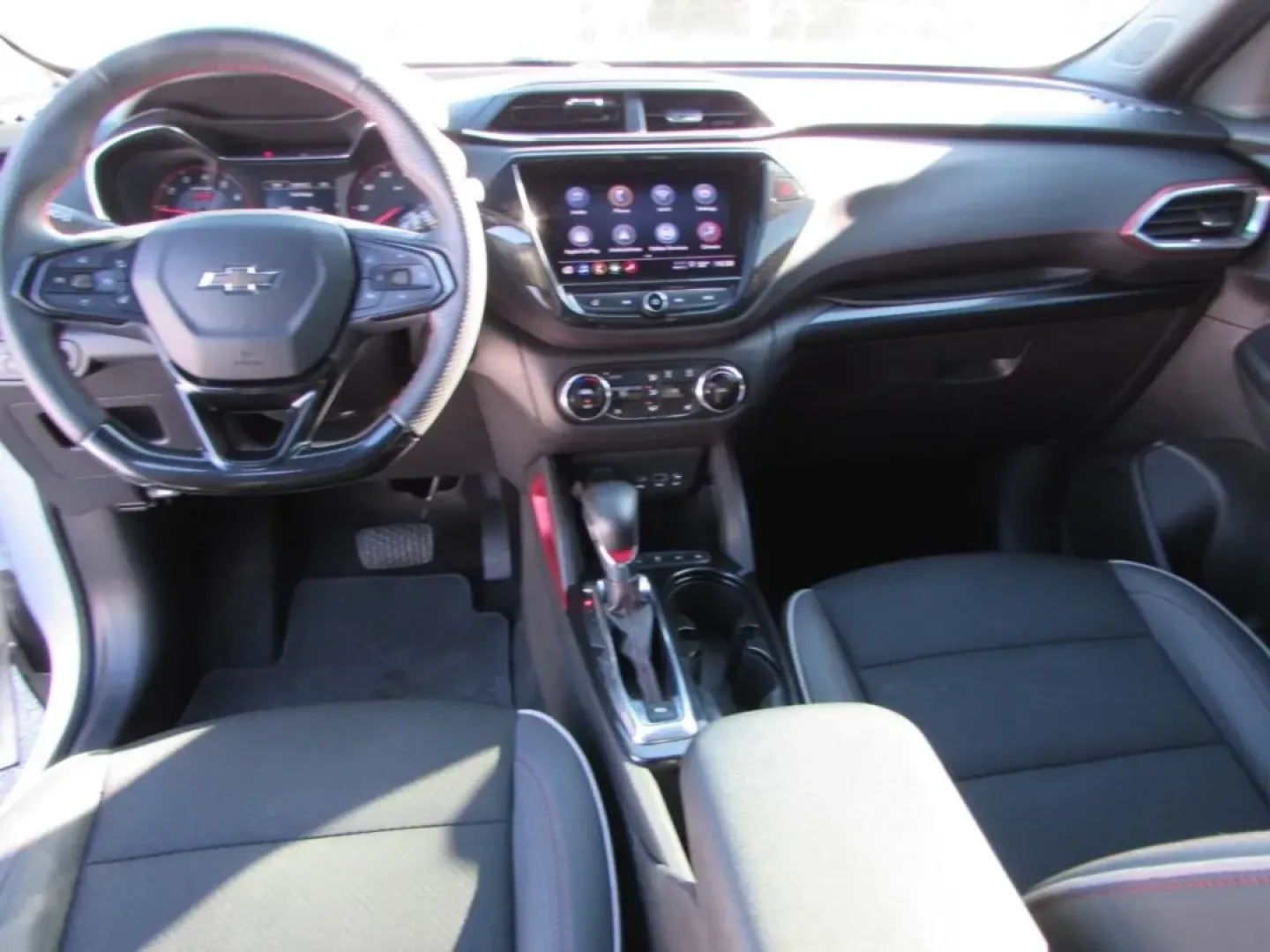 2023 /Jet Black With Red Accents Chevrolet TrailBlazer RS (KL79MTSL9PB) with an 1.3L L3 DOHC 12V engine, Automatic transmission, located at 12836 Highway 21, De Soto, MO, 63020, (636) 337-7777, 38.151867, -90.575615 - **Conquer Your Daily Adventures in the 2023 Chevrolet Trailblazer RS!**<br /> <br /> Are you searching for the perfect vehicle to complement your active lifestyle? Look no further than the 2023 Chevrolet Trailblazer RS, now available at Pettus Ford De Soto. This pre-owned SUV combines versatility wi - Photo#21