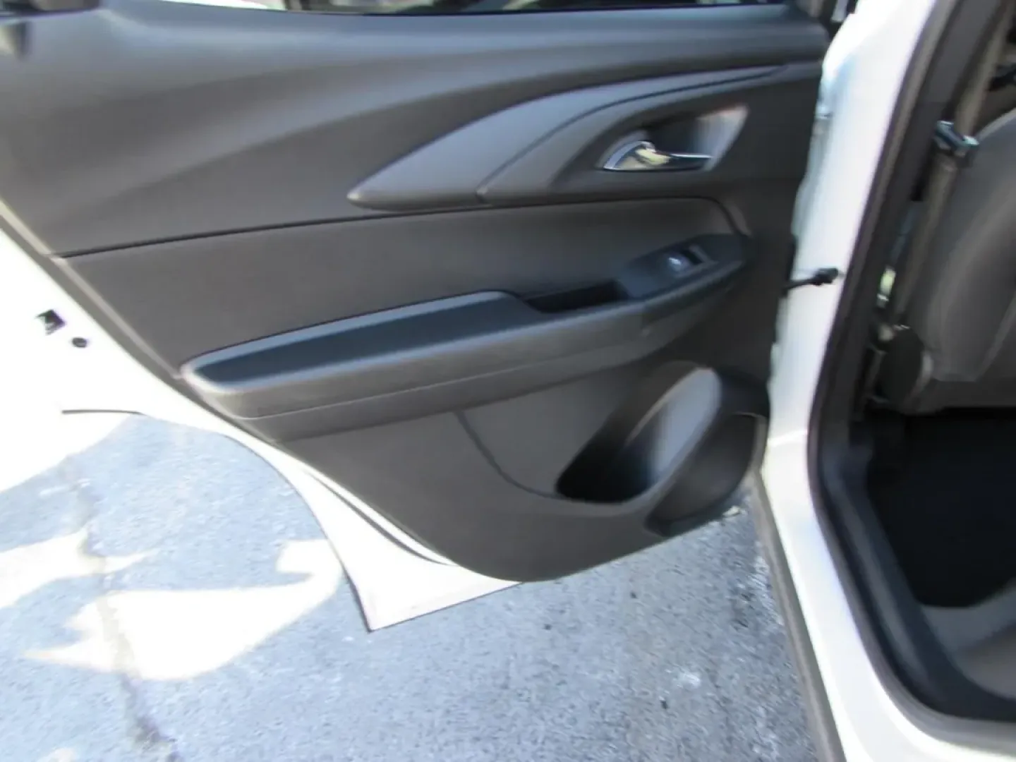 2023 /Jet Black With Red Accents Chevrolet TrailBlazer RS (KL79MTSL9PB) with an 1.3L L3 DOHC 12V engine, Automatic transmission, located at 12836 Highway 21, De Soto, MO, 63020, (636) 337-7777, 38.151867, -90.575615 - **Conquer Your Daily Adventures in the 2023 Chevrolet Trailblazer RS!**<br /> <br /> Are you searching for the perfect vehicle to complement your active lifestyle? Look no further than the 2023 Chevrolet Trailblazer RS, now available at Pettus Ford De Soto. This pre-owned SUV combines versatility wi - Photo#22