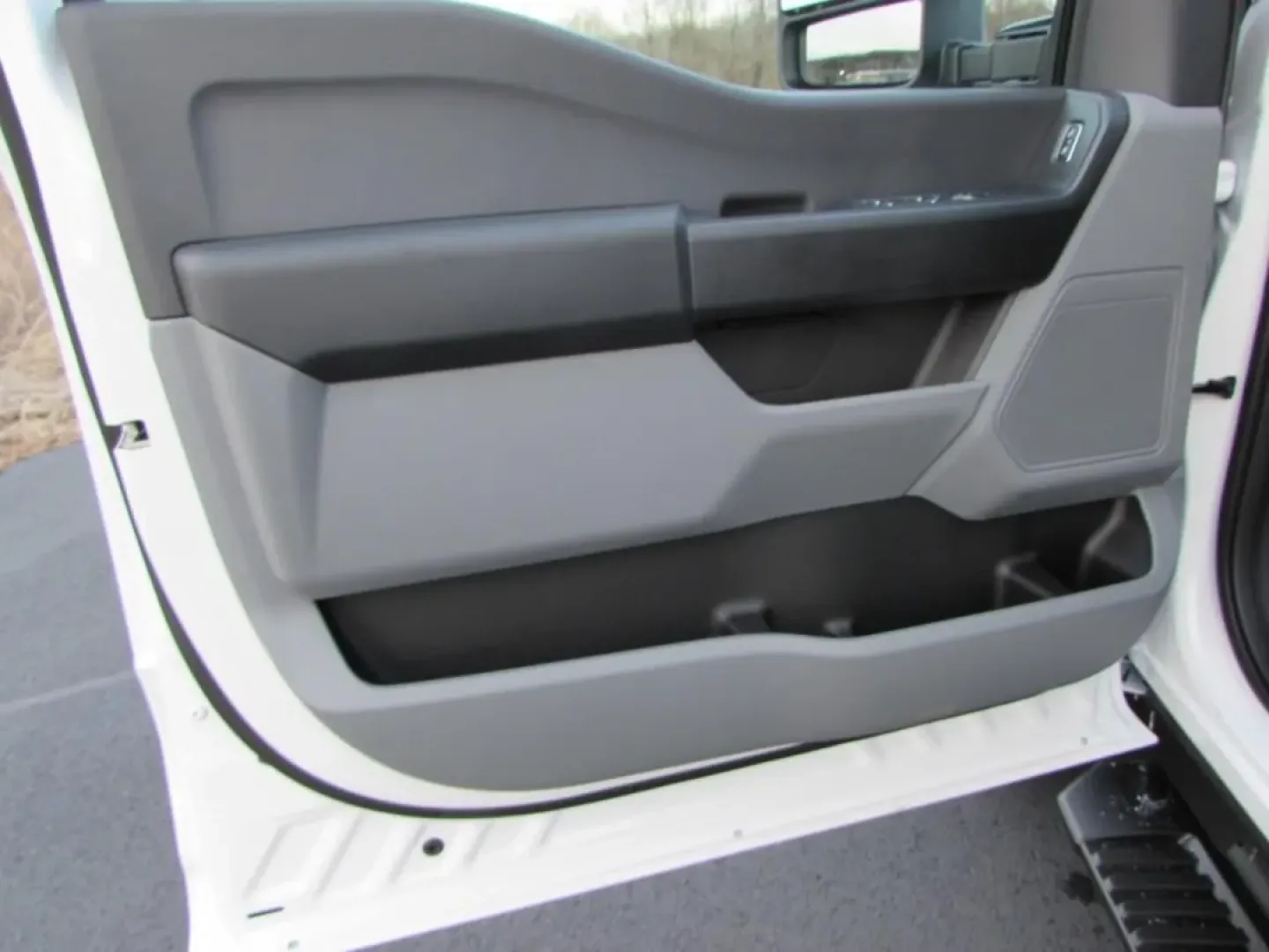 2026 /Medium Dark Slate Ford F-250SD XL (1FT7W2BA2TE) with an 6.8L 2V DEVCT NA PFI V8 Gas engine, located at 12836 Highway 21, De Soto, MO, 63020, (636) 337-7777, 38.151867, -90.575615 - **Unleash Your Adventure with the 2026 Ford Super Duty F-250 SRW A Workhorse Built for All Your Needs!**<br /> <br /> Are you ready to elevate your lifestyle with a vehicle that doesn't just transport you but transforms your adventures? The 2026 Ford Super Duty F-250 SRW is the perfect partner for - Photo#15