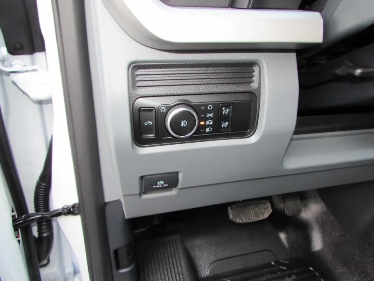 2026 /Medium Dark Slate Ford F-250SD XL (1FT7W2BA2TE) with an 6.8L 2V DEVCT NA PFI V8 Gas engine, located at 12836 Highway 21, De Soto, MO, 63020, (636) 337-7777, 38.151867, -90.575615 - **Unleash Your Adventure with the 2026 Ford Super Duty F-250 SRW A Workhorse Built for All Your Needs!**<br /> <br /> Are you ready to elevate your lifestyle with a vehicle that doesn't just transport you but transforms your adventures? The 2026 Ford Super Duty F-250 SRW is the perfect partner for - Photo#17