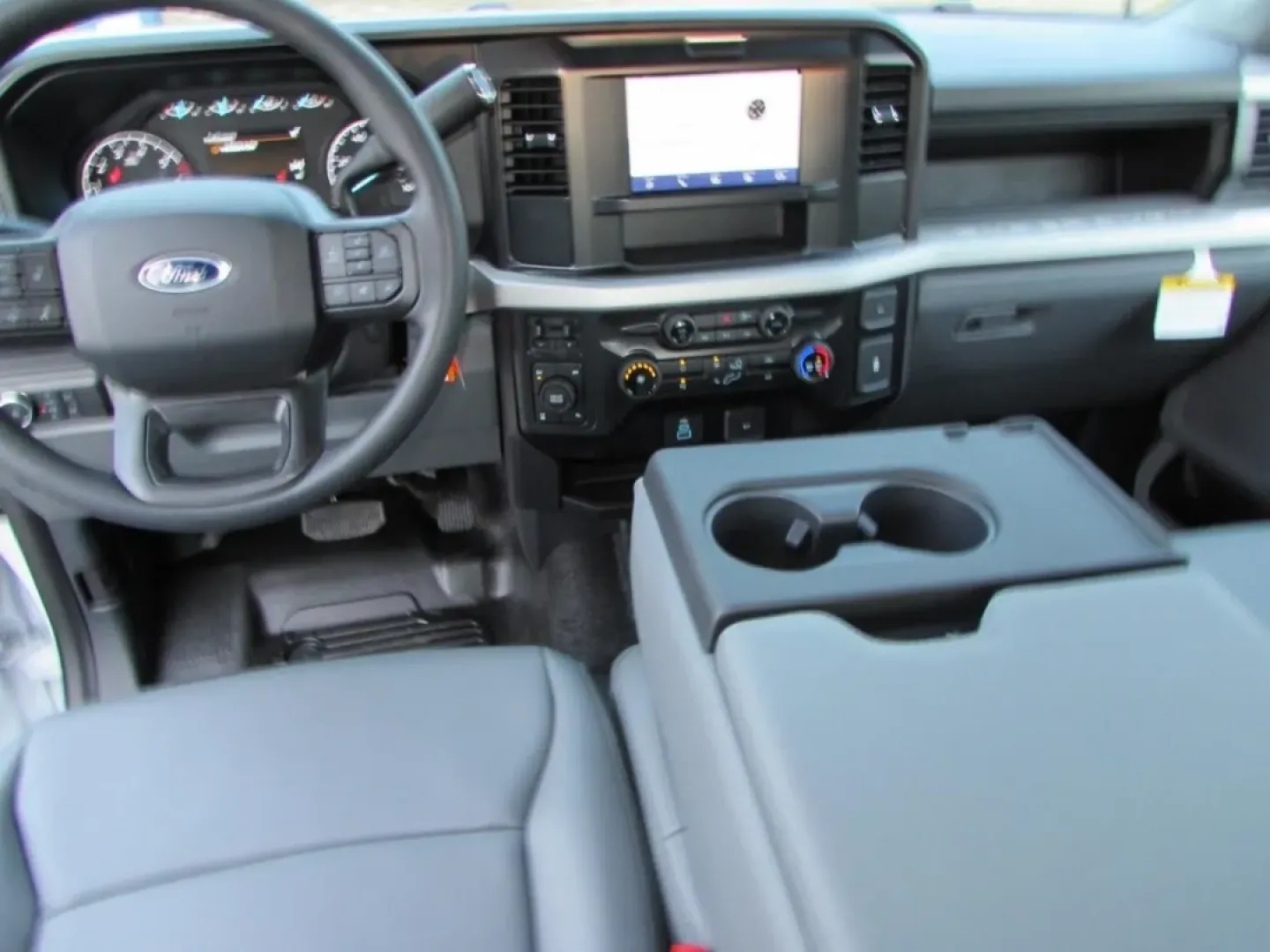 2026 /Medium Dark Slate Ford F-250SD XL (1FT7W2BA2TE) with an 6.8L 2V DEVCT NA PFI V8 Gas engine, located at 12836 Highway 21, De Soto, MO, 63020, (636) 337-7777, 38.151867, -90.575615 - **Unleash Your Adventure with the 2026 Ford Super Duty F-250 SRW A Workhorse Built for All Your Needs!**<br /> <br /> Are you ready to elevate your lifestyle with a vehicle that doesn't just transport you but transforms your adventures? The 2026 Ford Super Duty F-250 SRW is the perfect partner for - Photo#29