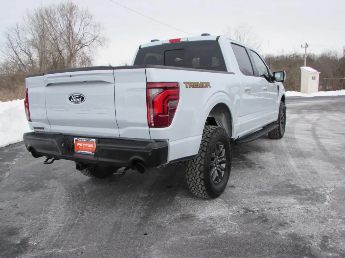2025 /Black Ford F-150 Tremor (1FTFW4L54SF) with an 5.0L V8 engine, Automatic transmission, located at 12836 Highway 21, De Soto, MO, 63020, (636) 337-7777, 38.151867, -90.575615 - **Elevate Your Adventures with the 2025 Ford F-150 Tremor at Pettus Ford De Soto!**<br /> <br /> Are you ready to take on your next adventure? Whether you're tackling rugged terrains or cruising through city streets, the 2025 Ford F-150 Tremor is the ultimate companion for those who crave both capab - Photo#6