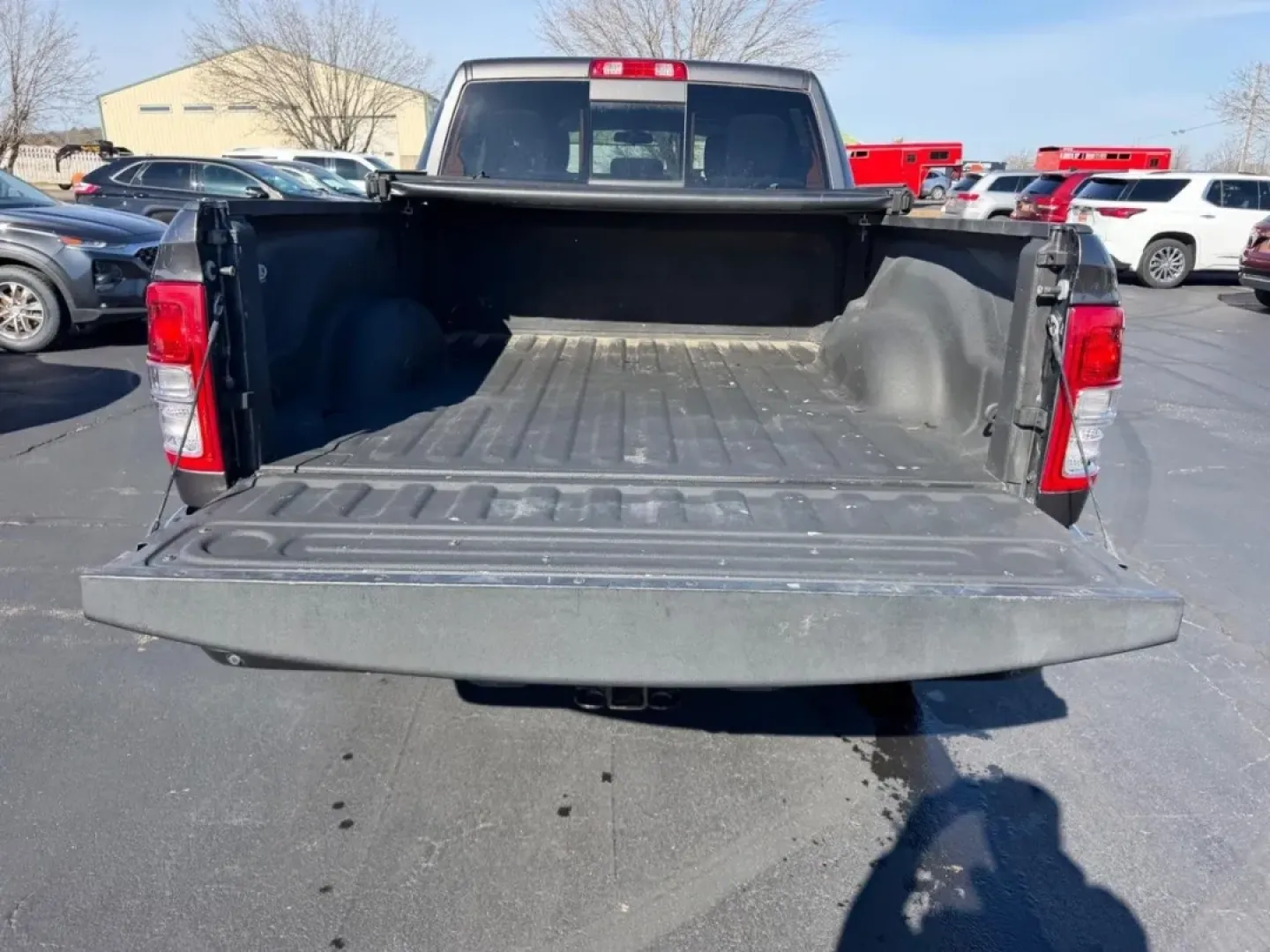 2020 /Black Cloth Ram 2500 Tradesman (3C6UR5CJ9LG) with an 6.4L Heavy Duty V8 HEMI engine, Automatic transmission, located at 970 Woodlawn Dr., Farmington, MO, 63640, (573) 431-7800, 37.825642, -90.468674 - **Discover Adventure with the 2020 Ram 2500 Tradesman at Pettus CDJR Farmington!** <br /> <br /> Are you in search of a robust yet stylish truck that can effortlessly handle your daily commute or weekend adventures? Look no further than this stunning 2020 Ram 2500 Tradesman, available now at Pettus - Photo#4