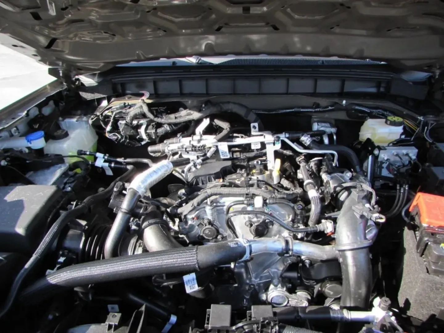 2026 /Black Onyx Ford Bronco Big Bend (1FMDE7BH1TL) with an 2.3L EcoBoost I-4 engine, 7M transmission, located at 12836 Highway 21, De Soto, MO, 63020, (636) 337-7777, 38.151867, -90.575615 - **Explore New Adventures with the 2026 Ford Bronco Big Bend at Pettus Ford De Soto!**<br /> <br /> If you're looking for a vehicle that perfectly balances adventure and everyday practicality, the 2026 Ford Bronco Big Bend is your ideal match. This SUV is designed for those who crave the thrill of we - Photo#8