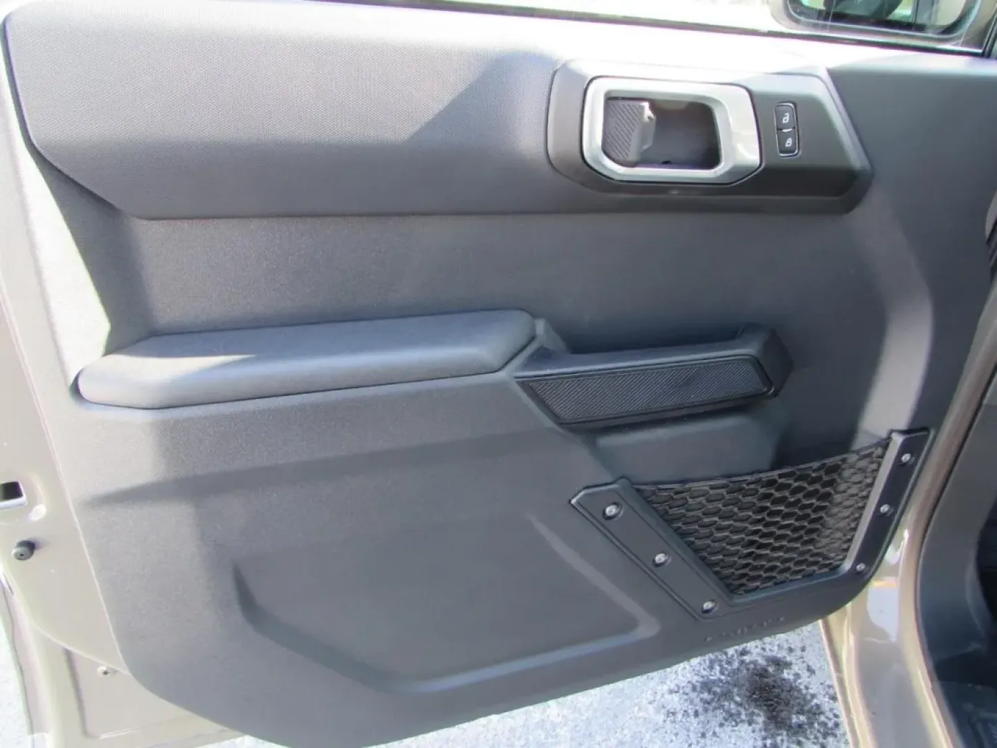 2026 /Black Onyx Ford Bronco Big Bend (1FMDE7BH1TL) with an 2.3L EcoBoost I-4 engine, 7M transmission, located at 12836 Highway 21, De Soto, MO, 63020, (636) 337-7777, 38.151867, -90.575615 - **Explore New Adventures with the 2026 Ford Bronco Big Bend at Pettus Ford De Soto!**<br /> <br /> If you're looking for a vehicle that perfectly balances adventure and everyday practicality, the 2026 Ford Bronco Big Bend is your ideal match. This SUV is designed for those who crave the thrill of we - Photo#11