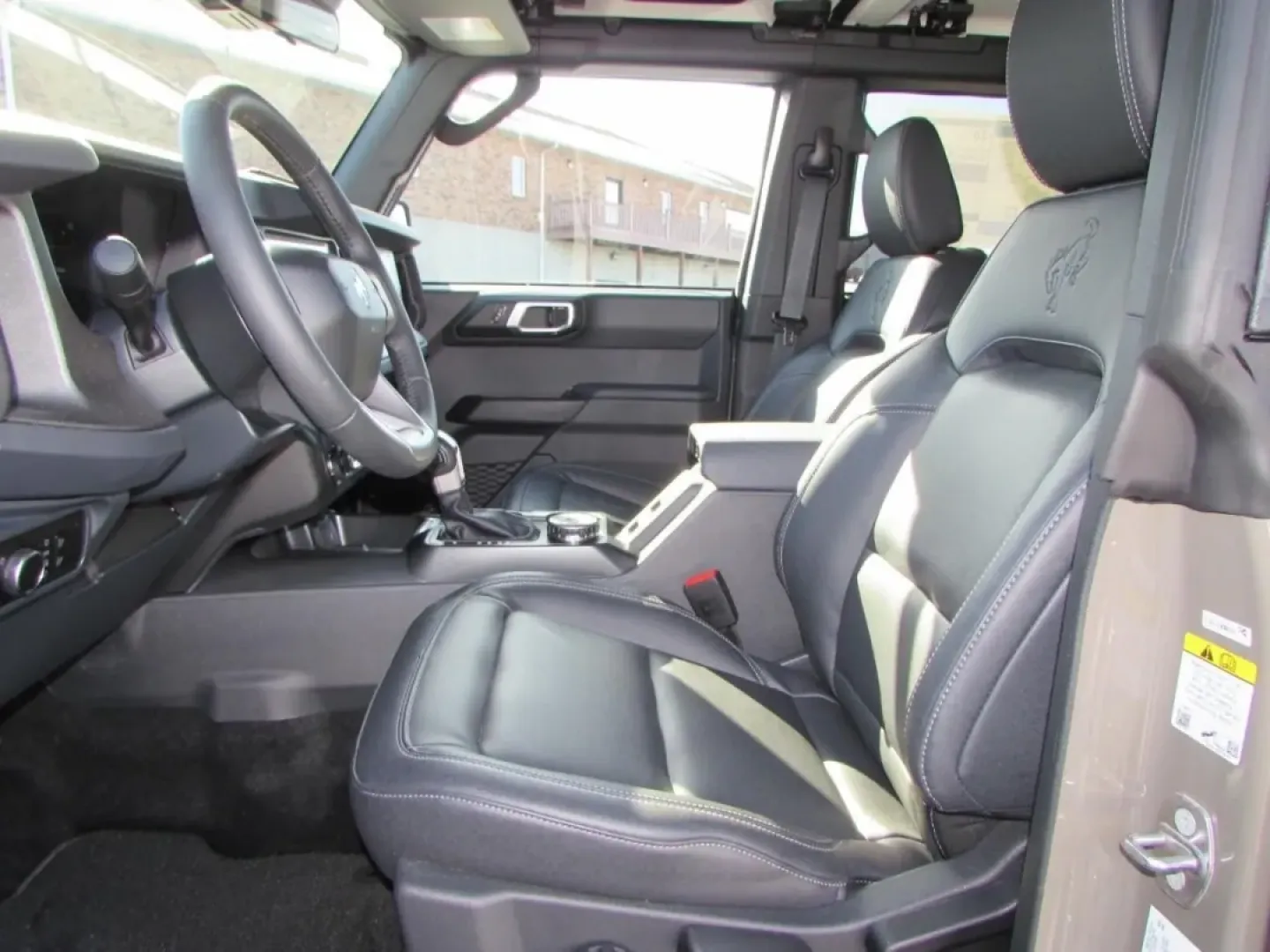 2026 /Black Onyx Ford Bronco Big Bend (1FMDE7BH1TL) with an 2.3L EcoBoost I-4 engine, 7M transmission, located at 12836 Highway 21, De Soto, MO, 63020, (636) 337-7777, 38.151867, -90.575615 - **Explore New Adventures with the 2026 Ford Bronco Big Bend at Pettus Ford De Soto!**<br /> <br /> If you're looking for a vehicle that perfectly balances adventure and everyday practicality, the 2026 Ford Bronco Big Bend is your ideal match. This SUV is designed for those who crave the thrill of we - Photo#12