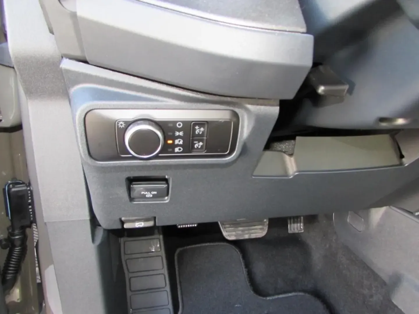 2026 /Black Onyx Ford Bronco Big Bend (1FMDE7BH1TL) with an 2.3L EcoBoost I-4 engine, 7M transmission, located at 12836 Highway 21, De Soto, MO, 63020, (636) 337-7777, 38.151867, -90.575615 - **Explore New Adventures with the 2026 Ford Bronco Big Bend at Pettus Ford De Soto!**<br /> <br /> If you're looking for a vehicle that perfectly balances adventure and everyday practicality, the 2026 Ford Bronco Big Bend is your ideal match. This SUV is designed for those who crave the thrill of we - Photo#13