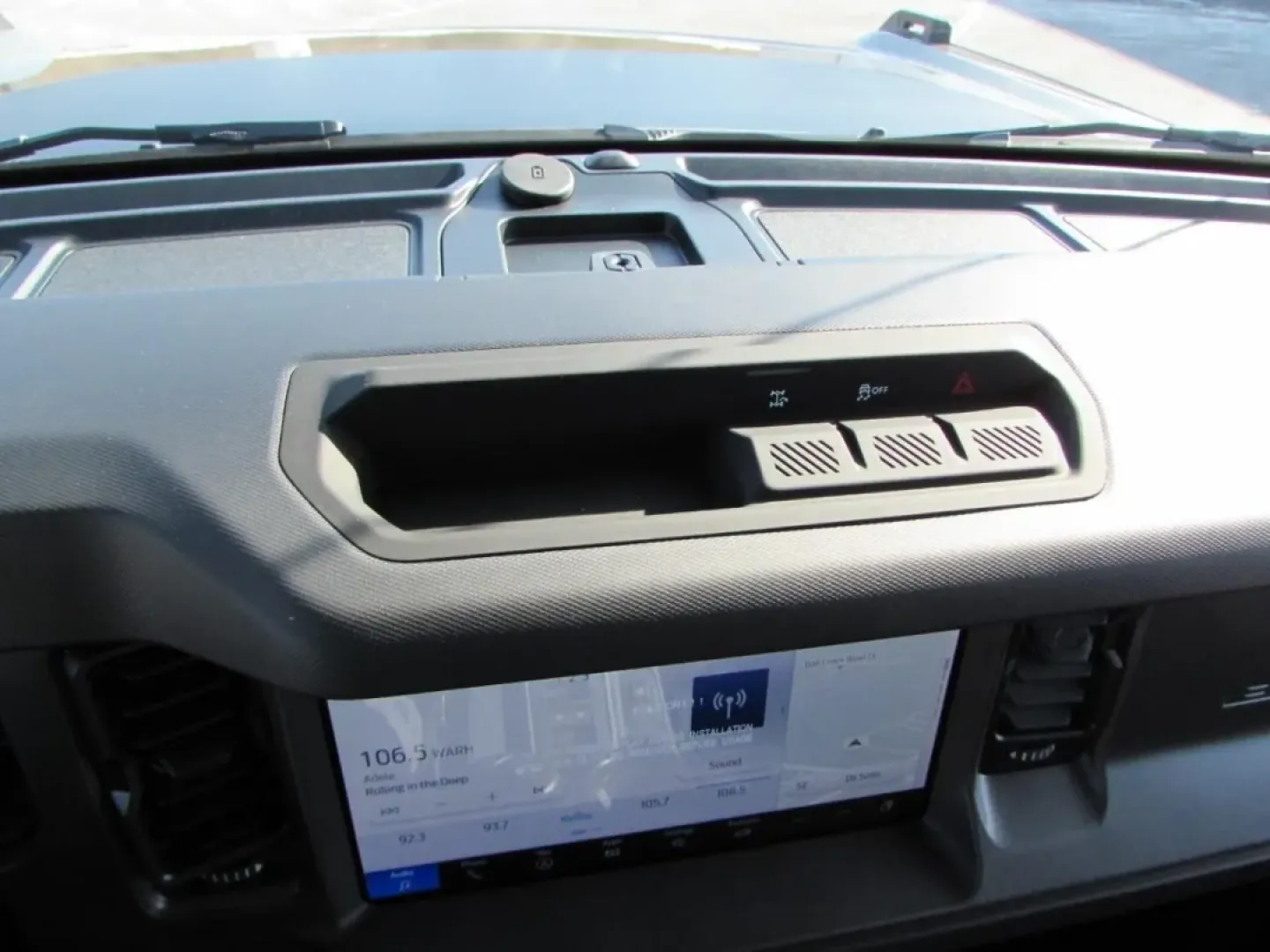 2026 /Black Onyx Ford Bronco Big Bend (1FMDE7BH1TL) with an 2.3L EcoBoost I-4 engine, 7M transmission, located at 12836 Highway 21, De Soto, MO, 63020, (636) 337-7777, 38.151867, -90.575615 - **Explore New Adventures with the 2026 Ford Bronco Big Bend at Pettus Ford De Soto!**<br /> <br /> If you're looking for a vehicle that perfectly balances adventure and everyday practicality, the 2026 Ford Bronco Big Bend is your ideal match. This SUV is designed for those who crave the thrill of we - Photo#19