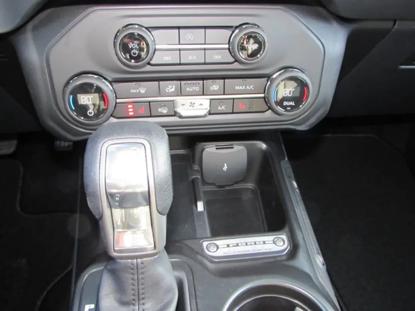 2026 /Black Onyx Ford Bronco Big Bend (1FMDE7BH1TL) with an 2.3L EcoBoost I-4 engine, 7M transmission, located at 12836 Highway 21, De Soto, MO, 63020, (636) 337-7777, 38.151867, -90.575615 - **Explore New Adventures with the 2026 Ford Bronco Big Bend at Pettus Ford De Soto!**<br /> <br /> If you're looking for a vehicle that perfectly balances adventure and everyday practicality, the 2026 Ford Bronco Big Bend is your ideal match. This SUV is designed for those who crave the thrill of we - Photo#21