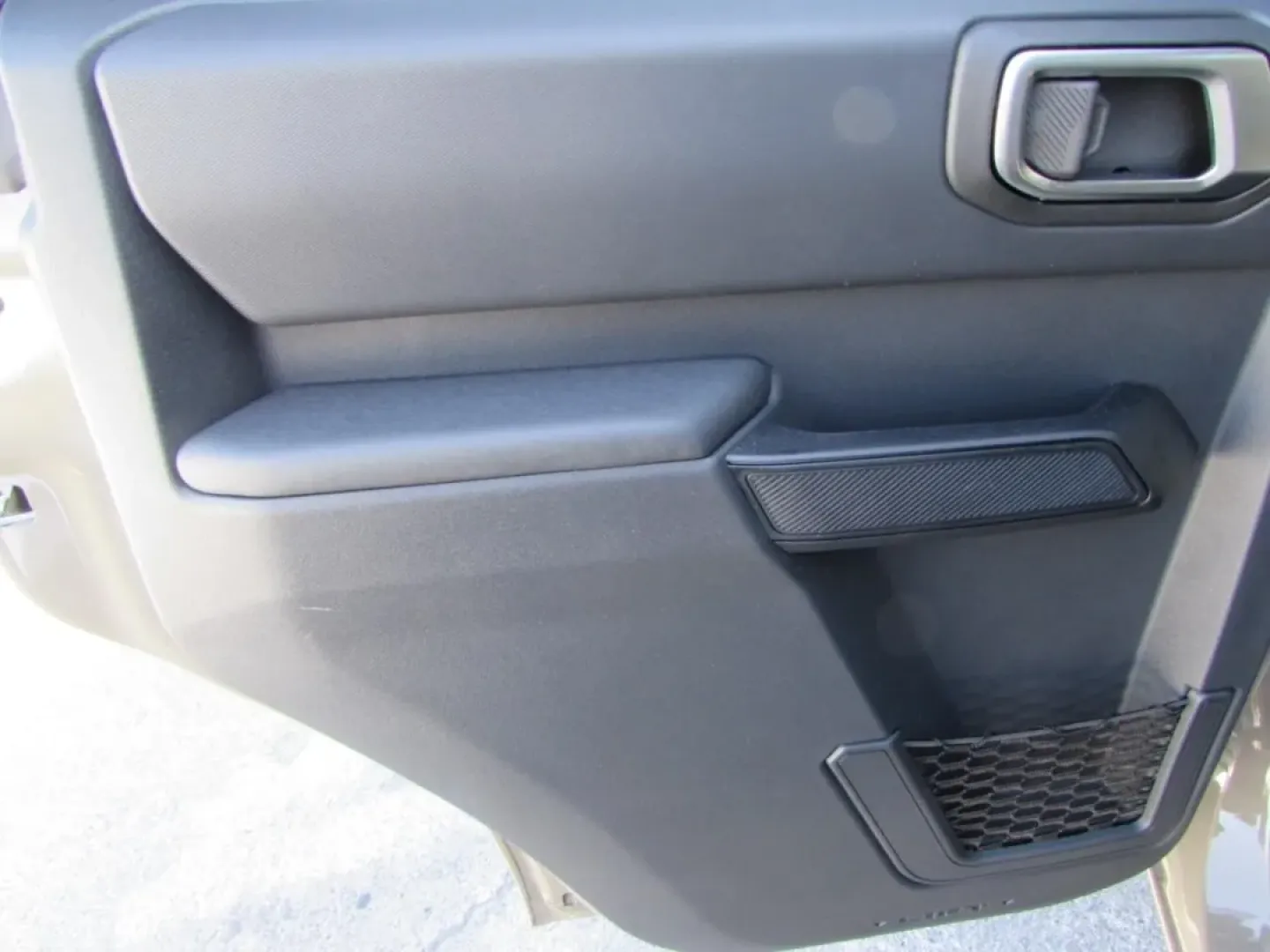 2026 /Black Onyx Ford Bronco Big Bend (1FMDE7BH1TL) with an 2.3L EcoBoost I-4 engine, 7M transmission, located at 12836 Highway 21, De Soto, MO, 63020, (636) 337-7777, 38.151867, -90.575615 - **Explore New Adventures with the 2026 Ford Bronco Big Bend at Pettus Ford De Soto!**<br /> <br /> If you're looking for a vehicle that perfectly balances adventure and everyday practicality, the 2026 Ford Bronco Big Bend is your ideal match. This SUV is designed for those who crave the thrill of we - Photo#25