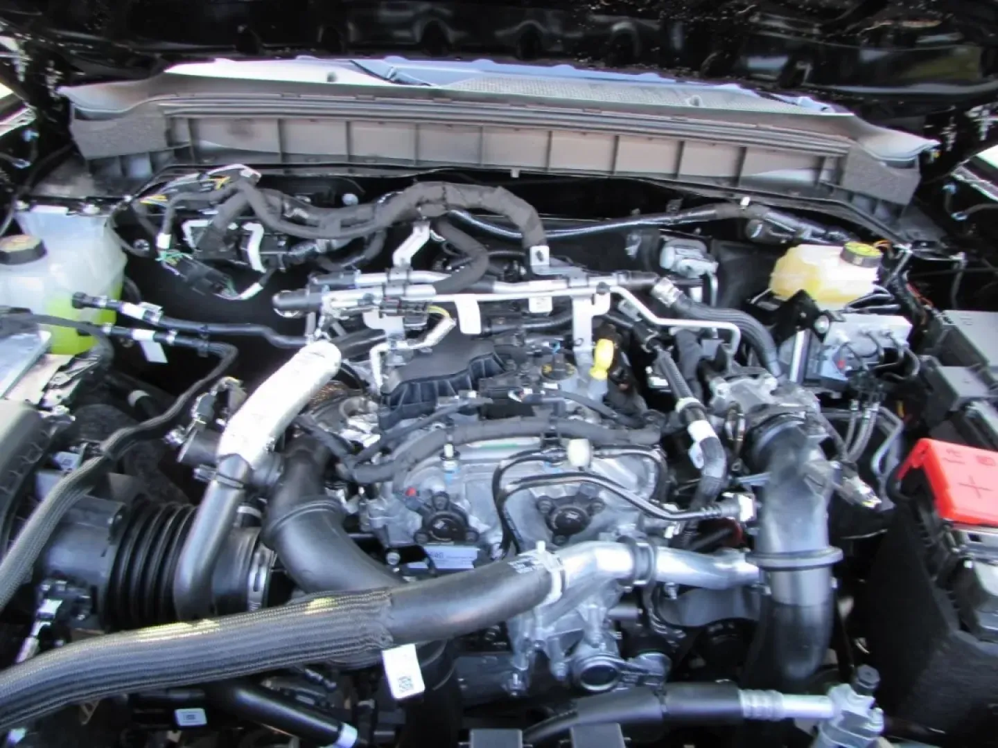 2026 /Black Onyx Ford Bronco Big Bend (1FMDE7BH7TL) with an 2.3L EcoBoost I-4 engine, 7M transmission, located at 12836 Highway 21, De Soto, MO, 63020, (636) 337-7777, 38.151867, -90.575615 - **Conquer the Great Outdoors with the 2026 Ford Bronco Big Bend!** <br /> <br /> Adventure awaits you and your family with the stunning 2026 Ford Bronco Big Bend, now available at Pettus Ford De Soto. Located at 12836 Missouri Hwy 21 in De Soto, MO, our OEM dealership is your one-stop shop for quali - Photo#8