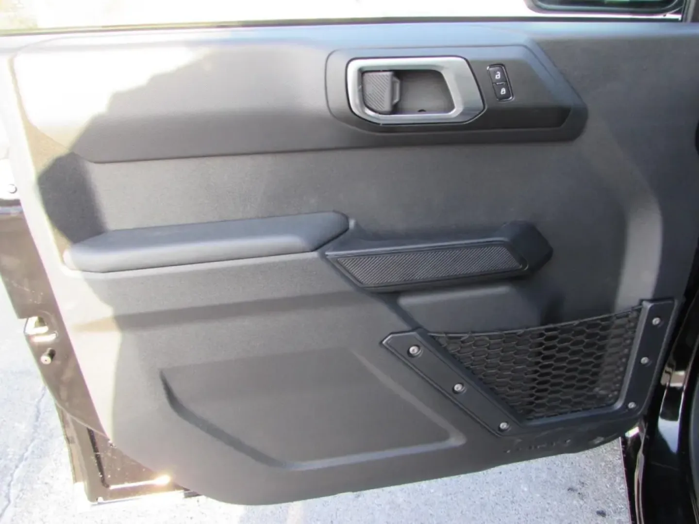 2026 /Black Onyx Ford Bronco Big Bend (1FMDE7BH7TL) with an 2.3L EcoBoost I-4 engine, 7M transmission, located at 12836 Highway 21, De Soto, MO, 63020, (636) 337-7777, 38.151867, -90.575615 - **Conquer the Great Outdoors with the 2026 Ford Bronco Big Bend!** <br /> <br /> Adventure awaits you and your family with the stunning 2026 Ford Bronco Big Bend, now available at Pettus Ford De Soto. Located at 12836 Missouri Hwy 21 in De Soto, MO, our OEM dealership is your one-stop shop for quali - Photo#11