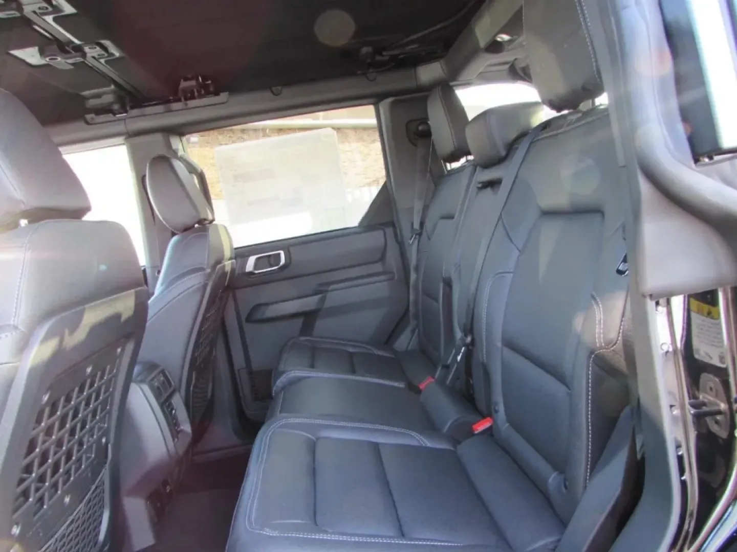 2026 /Black Onyx Ford Bronco Big Bend (1FMDE7BH7TL) with an 2.3L EcoBoost I-4 engine, 7M transmission, located at 12836 Highway 21, De Soto, MO, 63020, (636) 337-7777, 38.151867, -90.575615 - **Conquer the Great Outdoors with the 2026 Ford Bronco Big Bend!** <br /> <br /> Adventure awaits you and your family with the stunning 2026 Ford Bronco Big Bend, now available at Pettus Ford De Soto. Located at 12836 Missouri Hwy 21 in De Soto, MO, our OEM dealership is your one-stop shop for quali - Photo#24